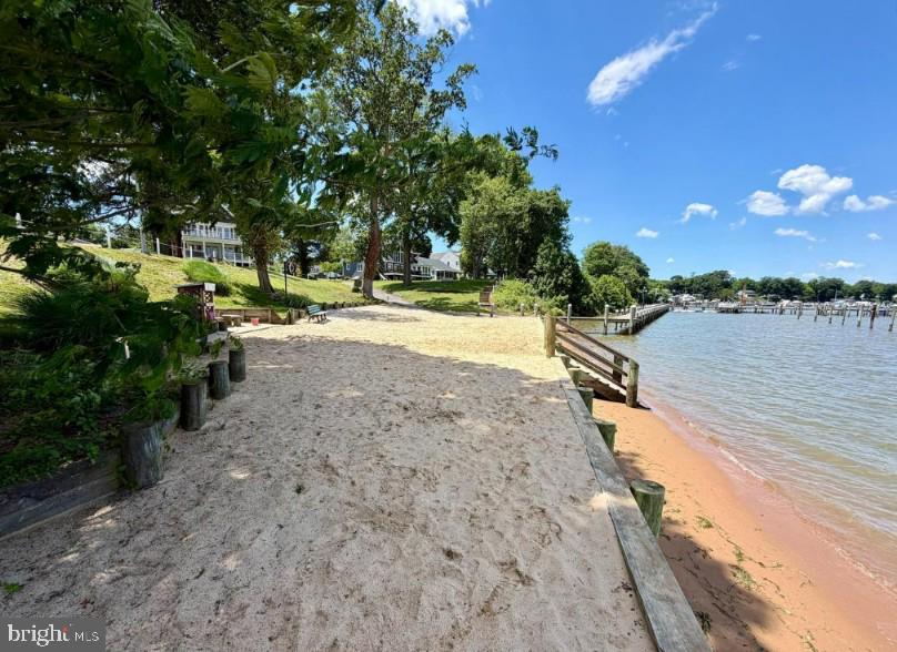 HACKS POINT - Residential