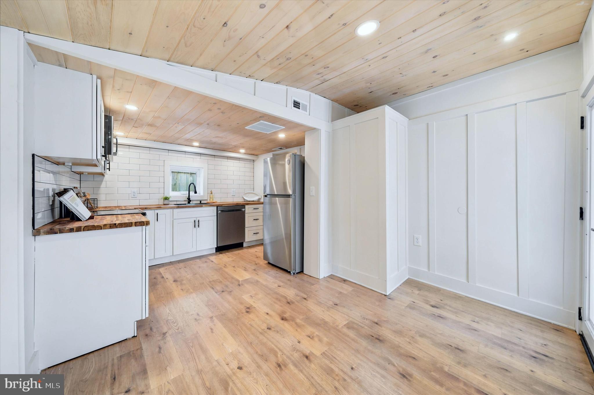 HACKS POINT - Residential