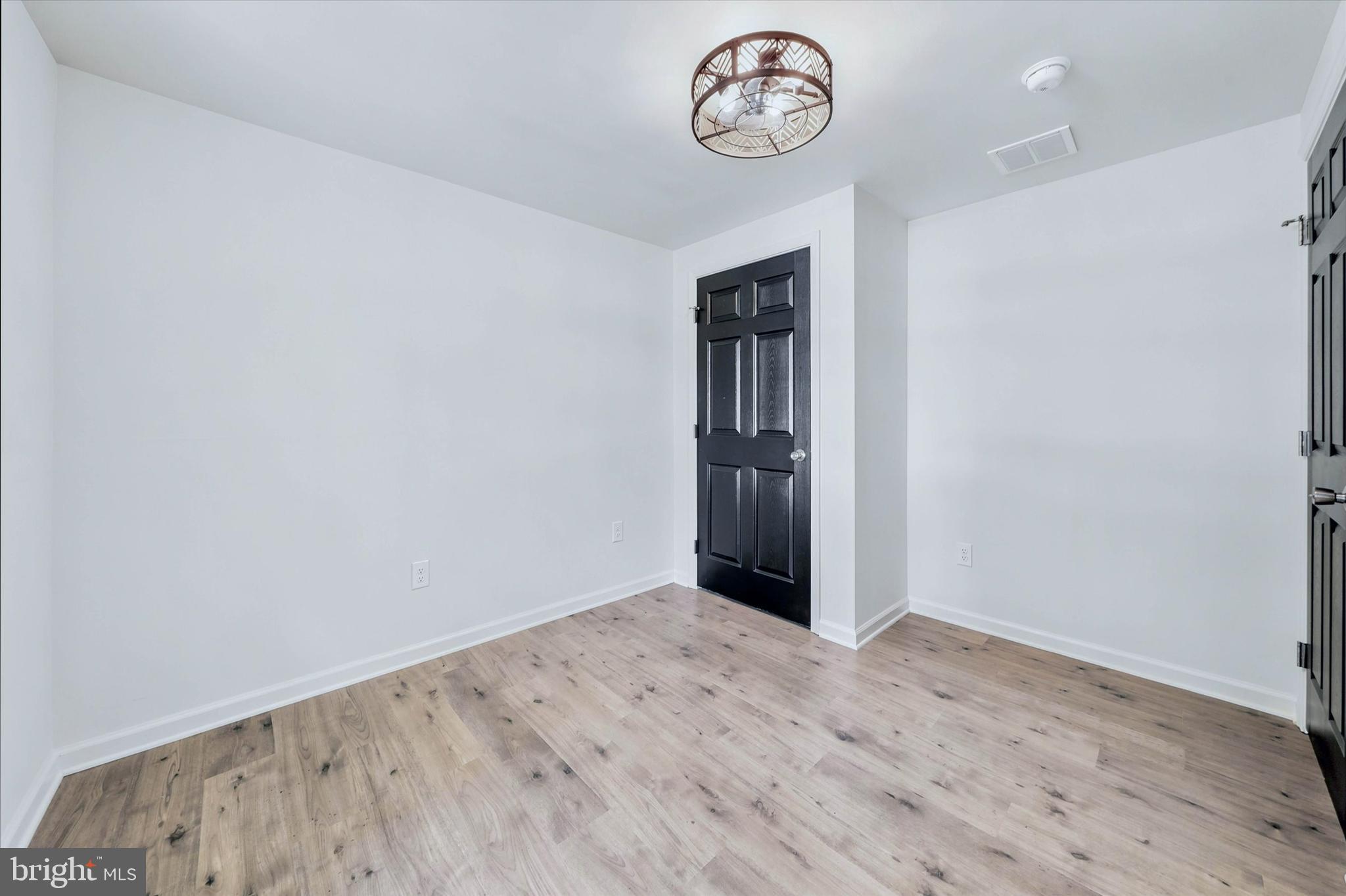 HACKS POINT - Residential