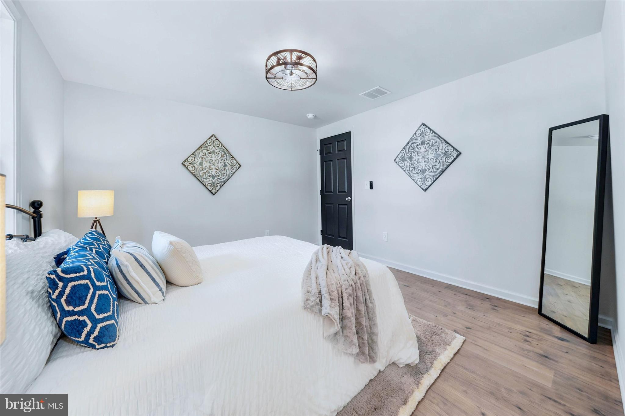 HACKS POINT - Residential