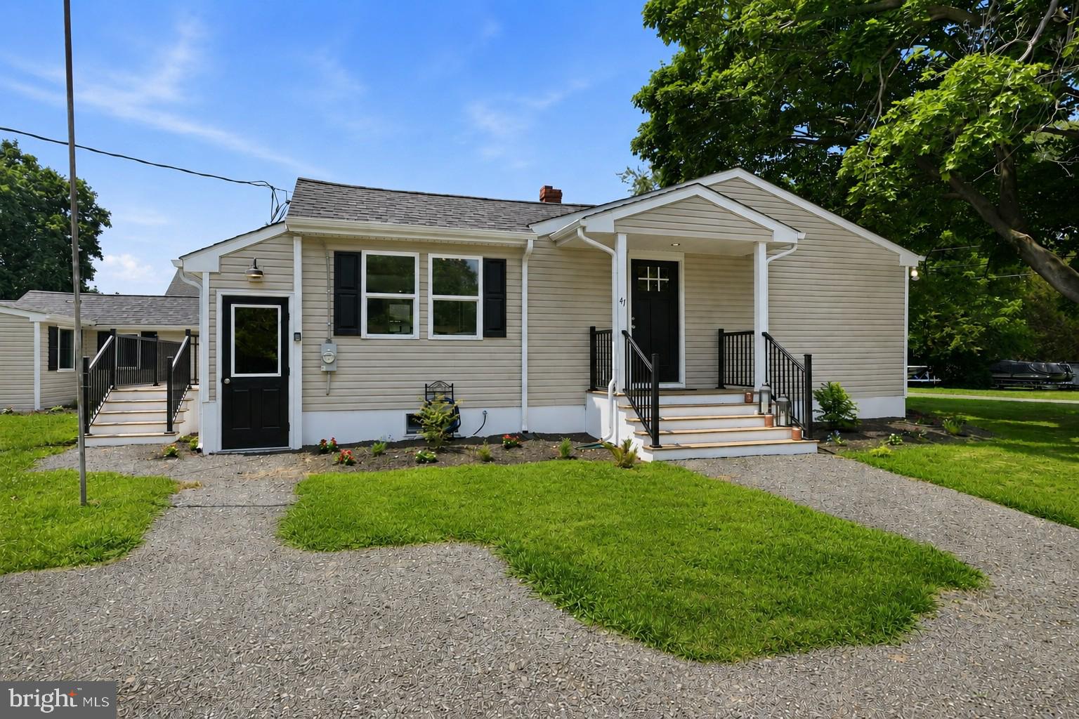 HACKS POINT - Residential