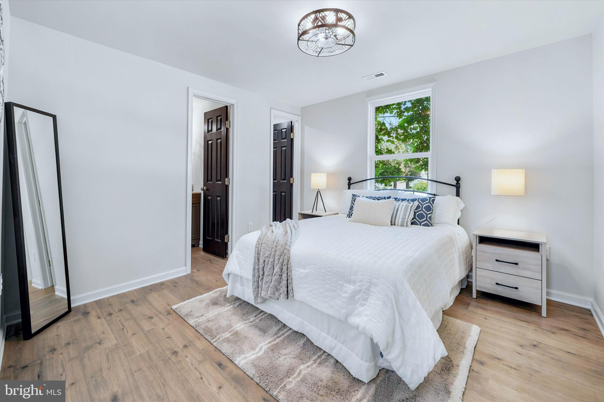 HACKS POINT - Residential