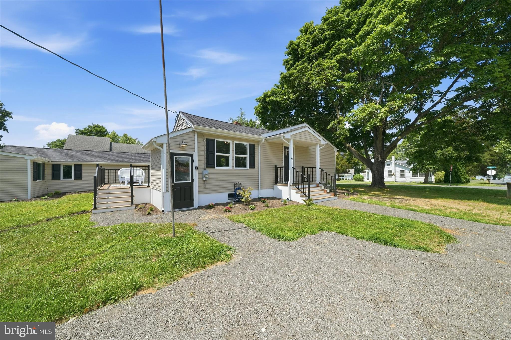 HACKS POINT - Residential