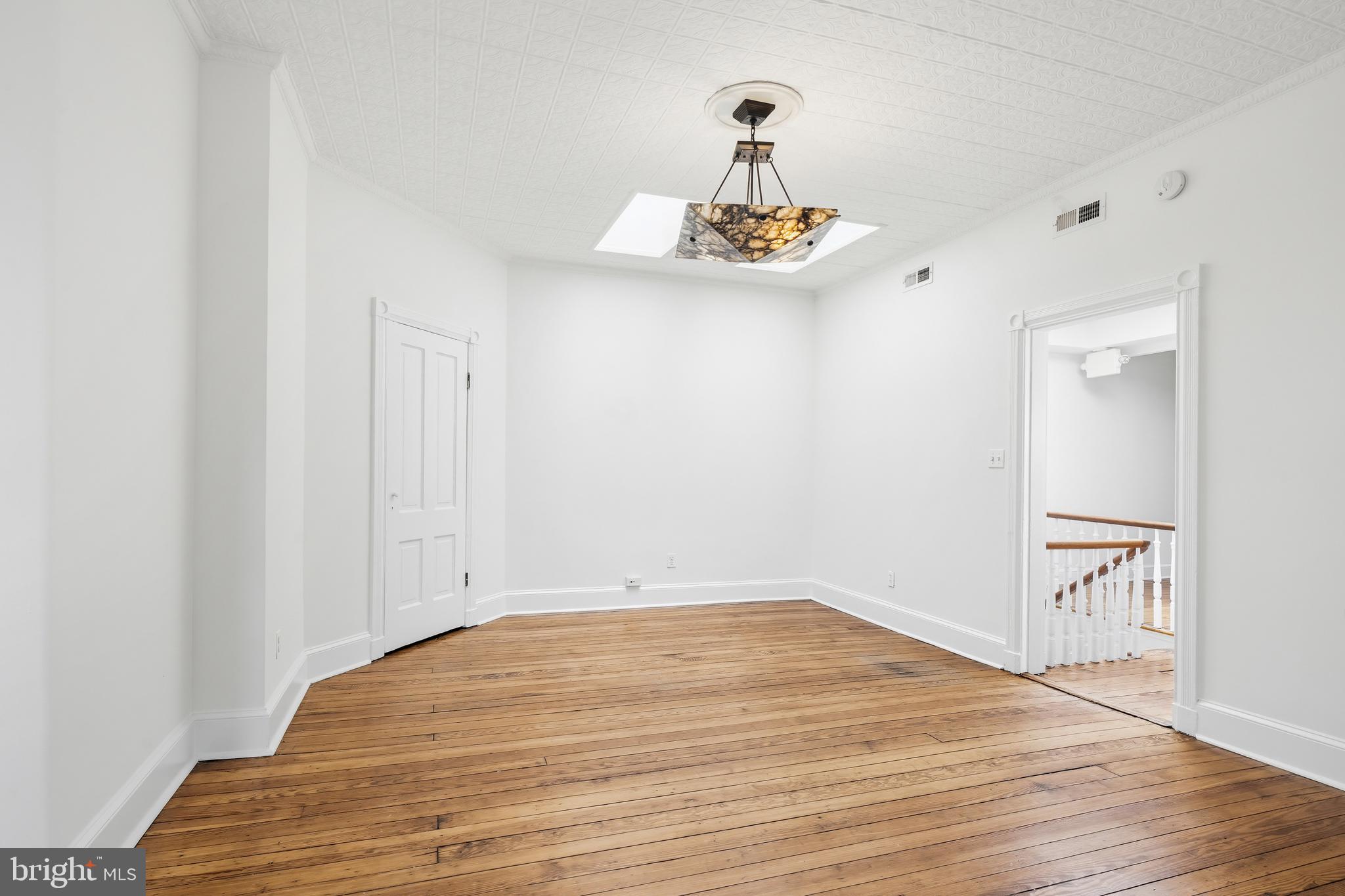 CAPITOL HILL - Residential