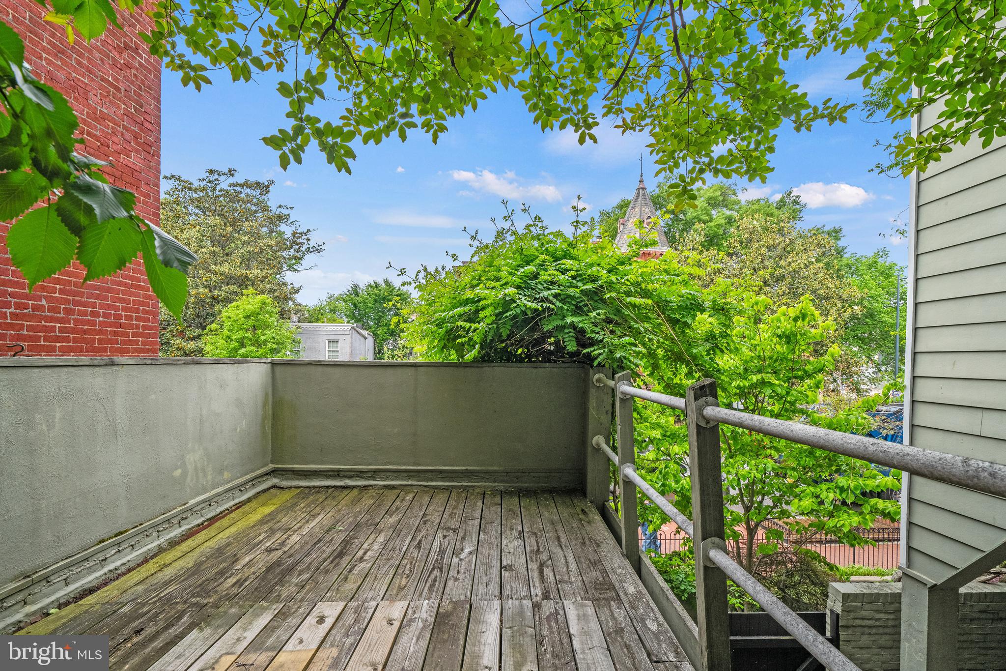 CAPITOL HILL - Residential