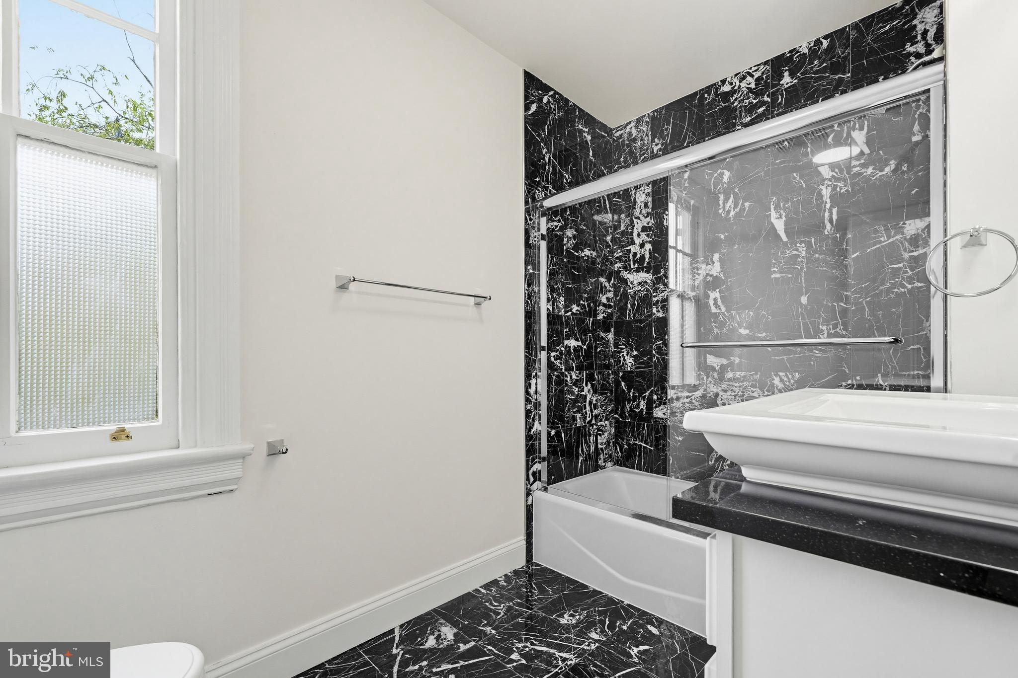 CAPITOL HILL - Residential