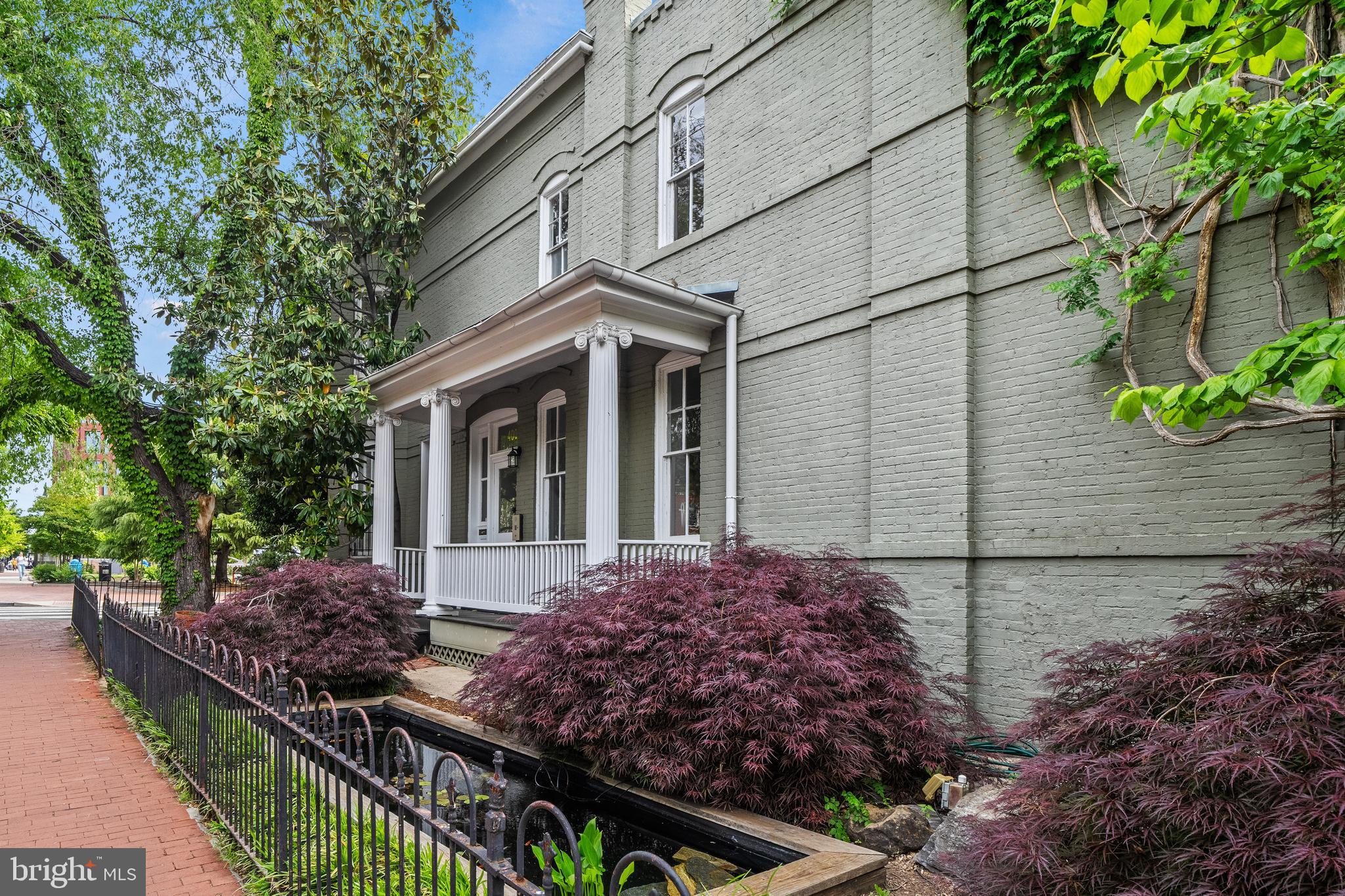 CAPITOL HILL - Residential