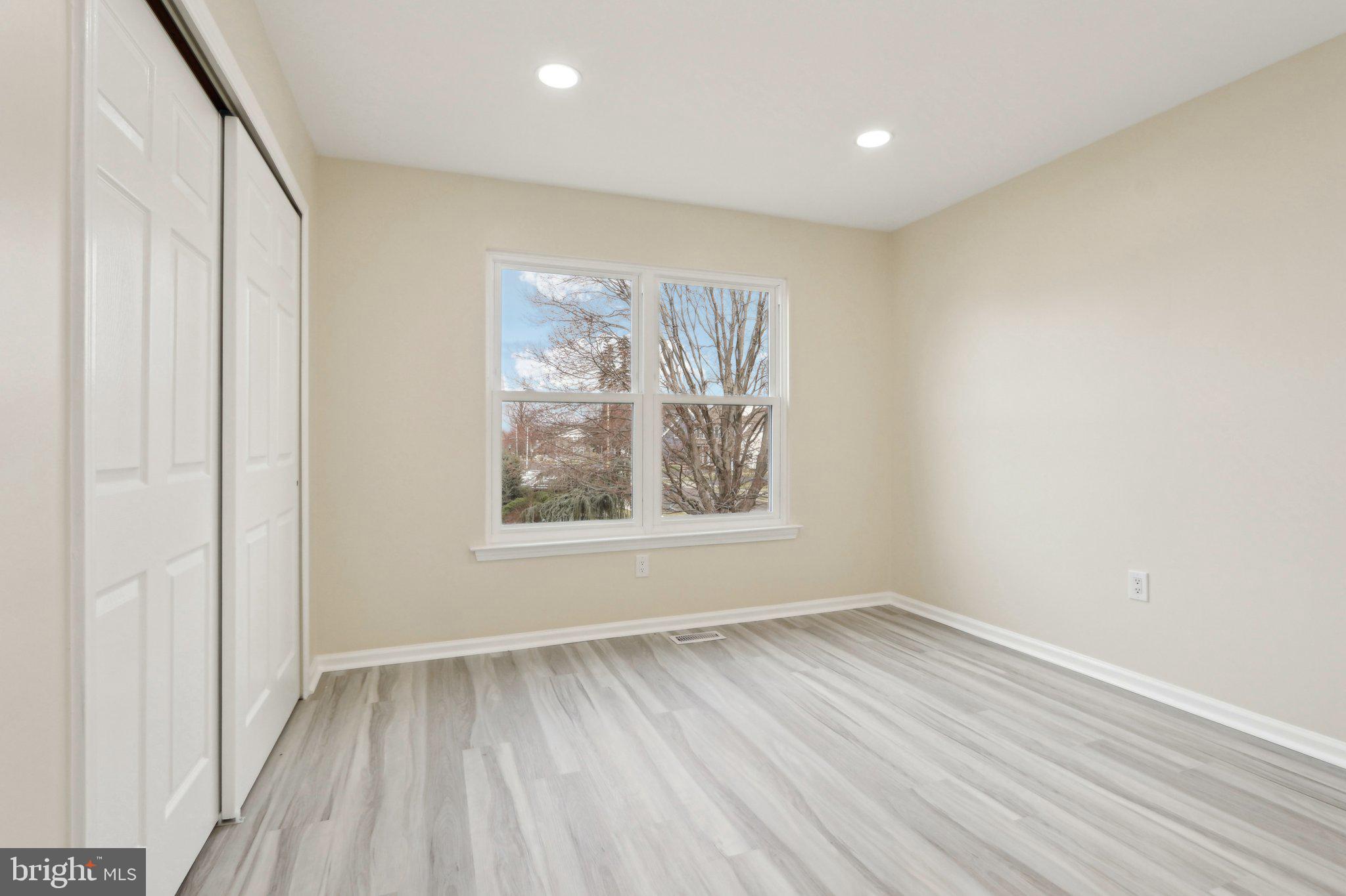 IDLEWOOD - Residential
