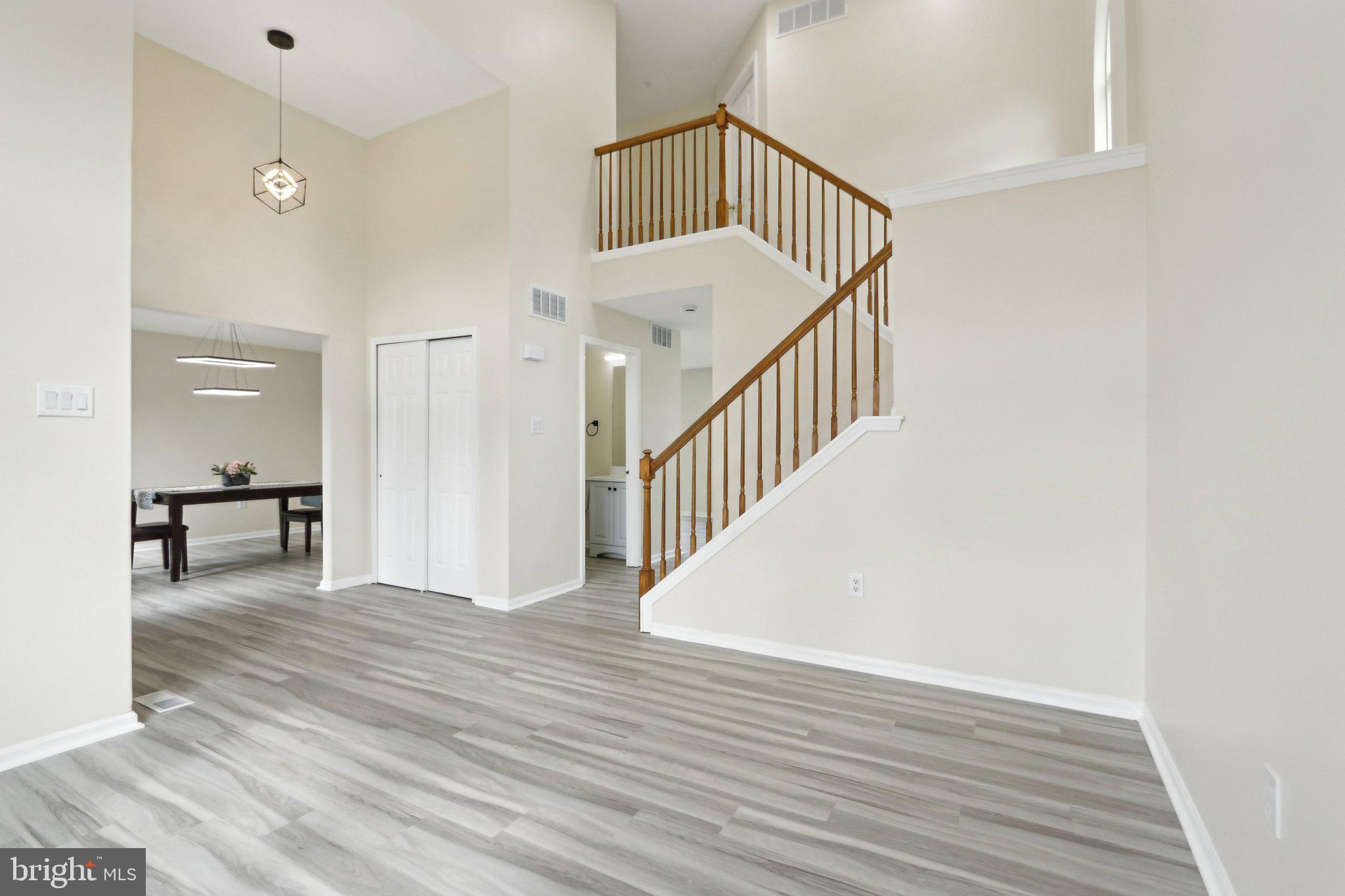 IDLEWOOD - Residential
