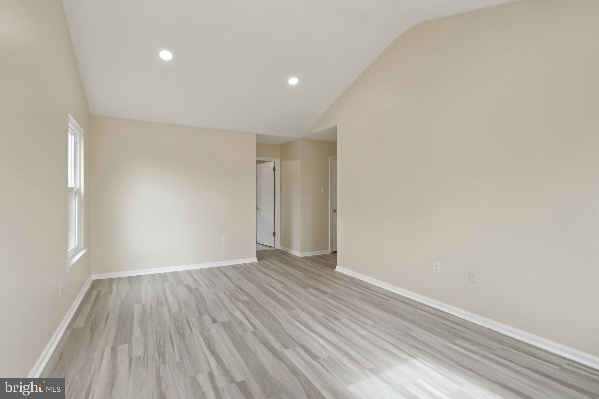 IDLEWOOD - Residential