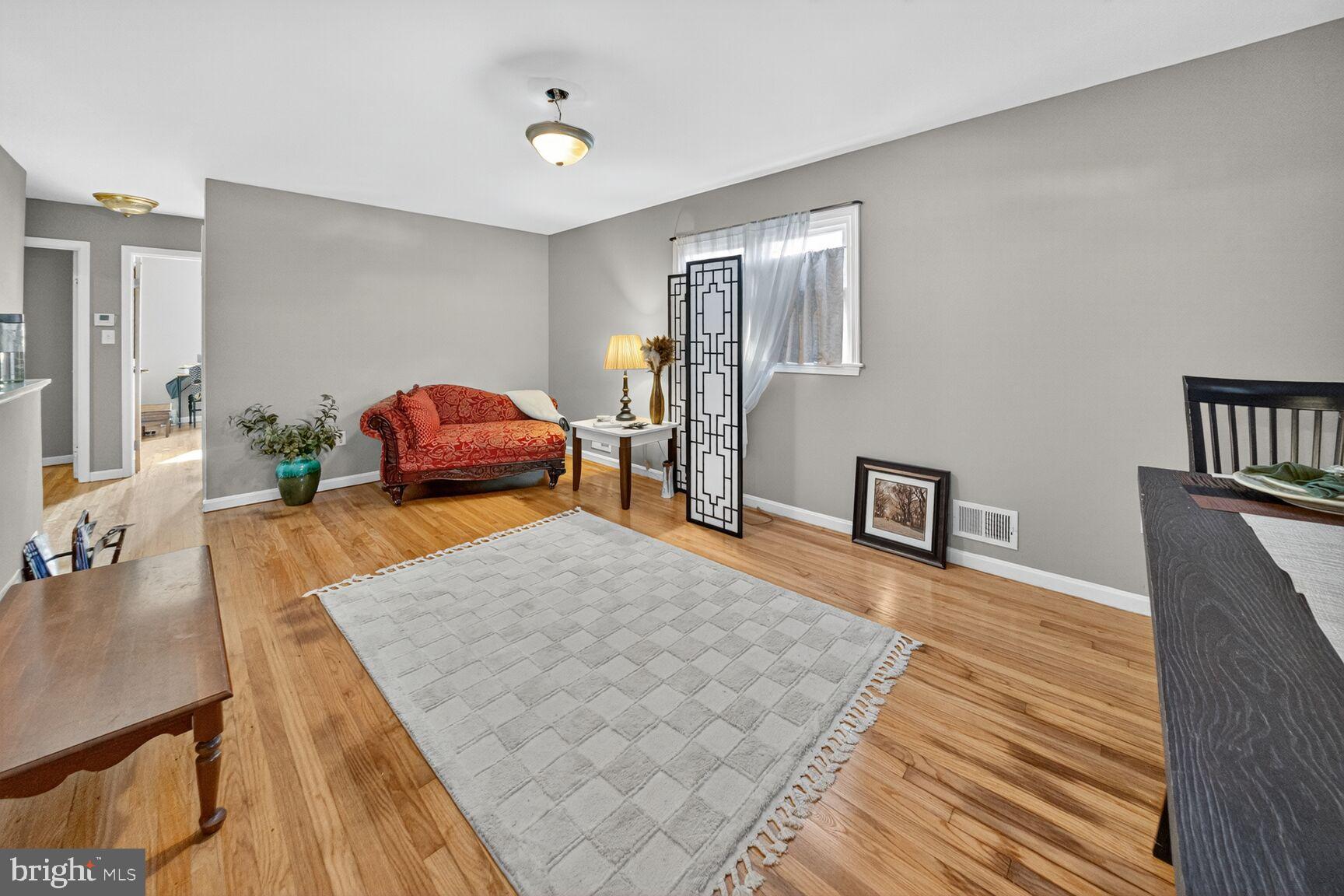 COLUMBIA HIGHLANDS - Residential