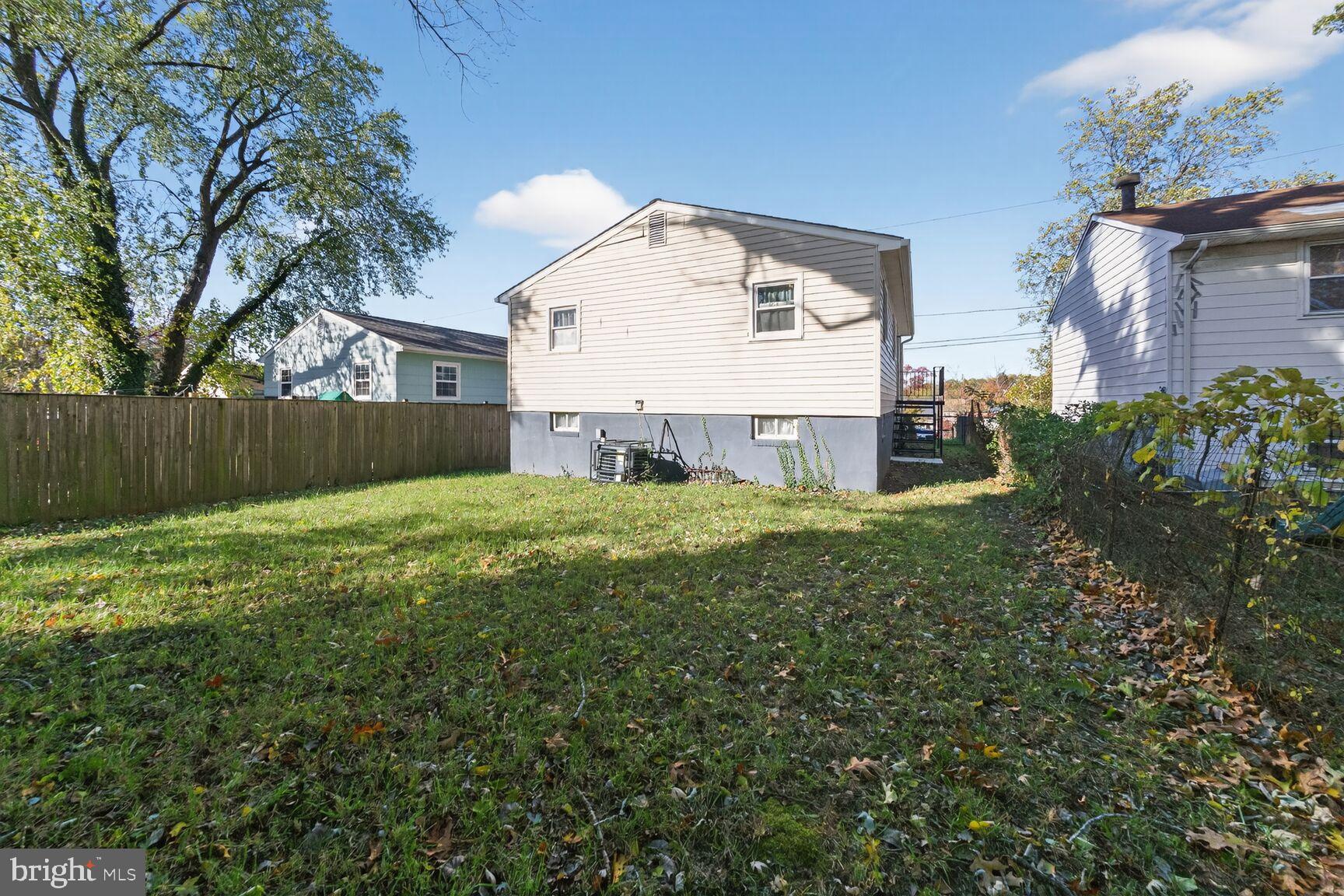 COLUMBIA HIGHLANDS - Residential