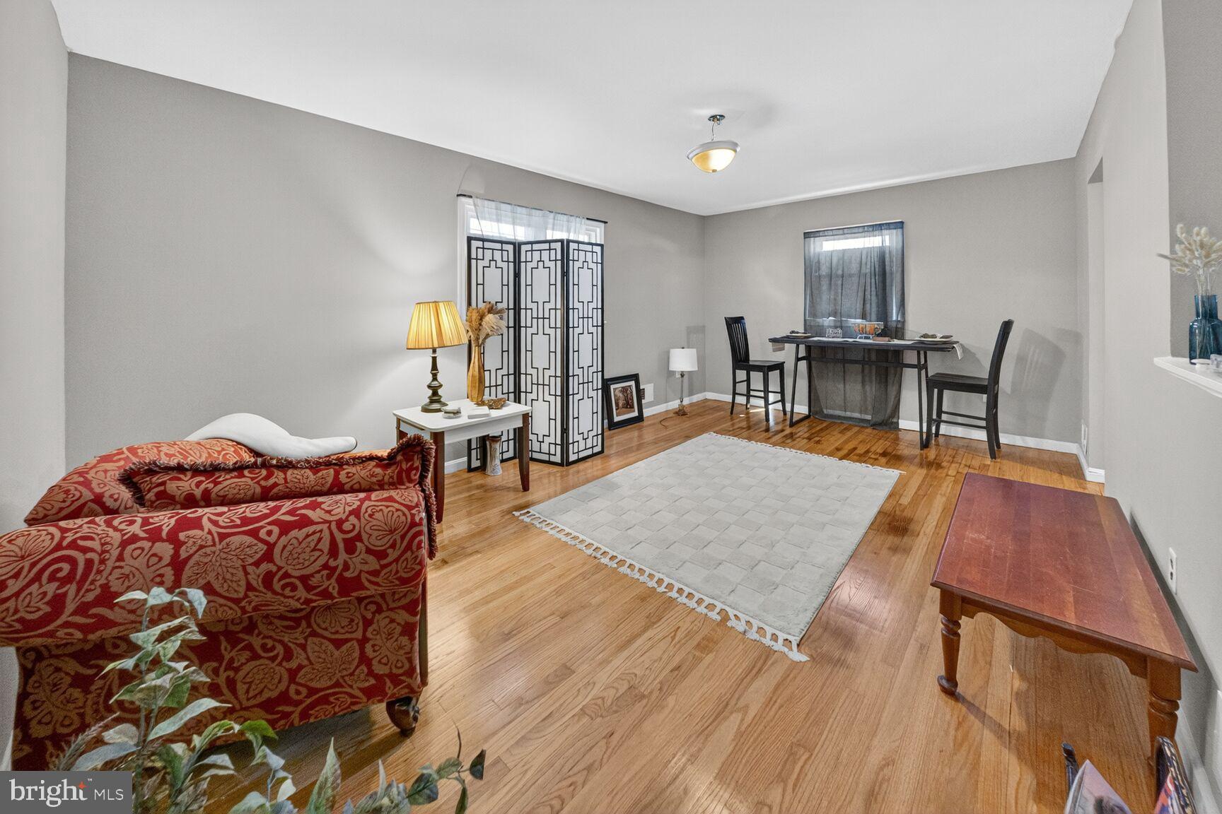 COLUMBIA HIGHLANDS - Residential