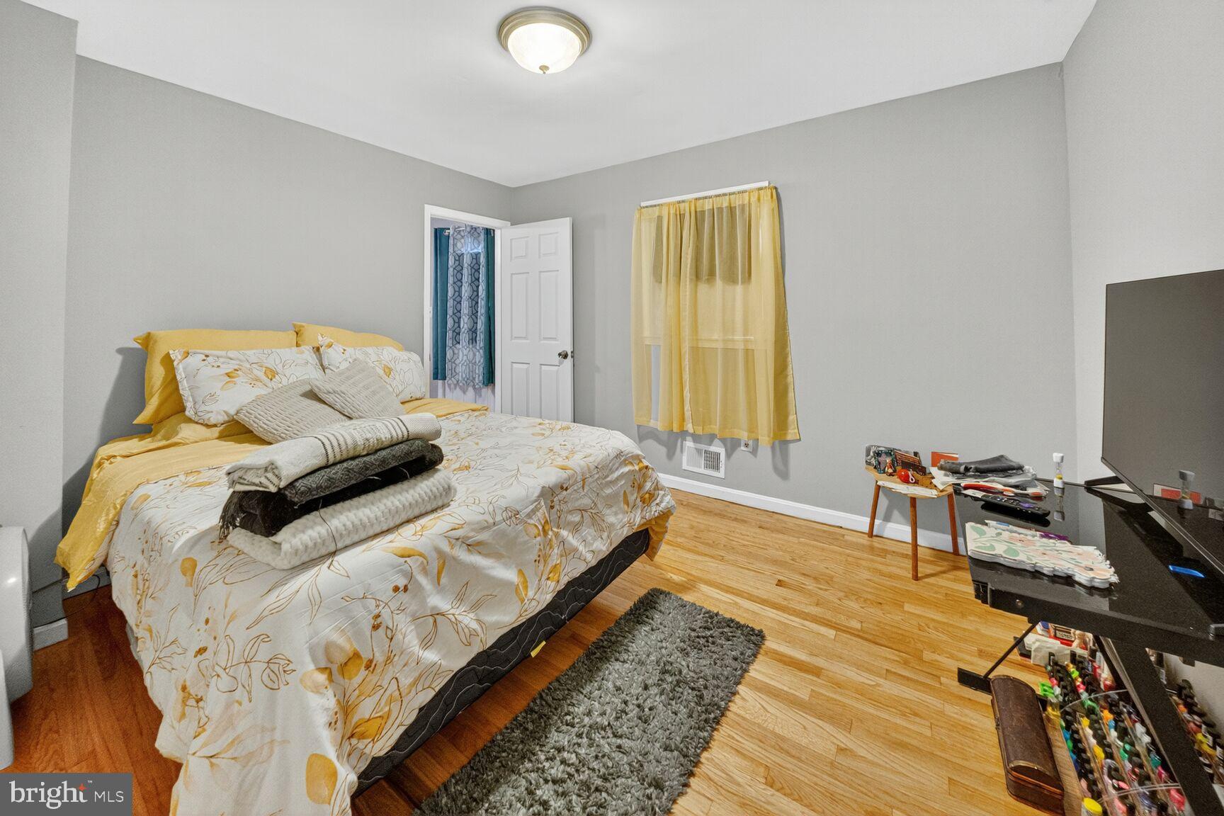 COLUMBIA HIGHLANDS - Residential