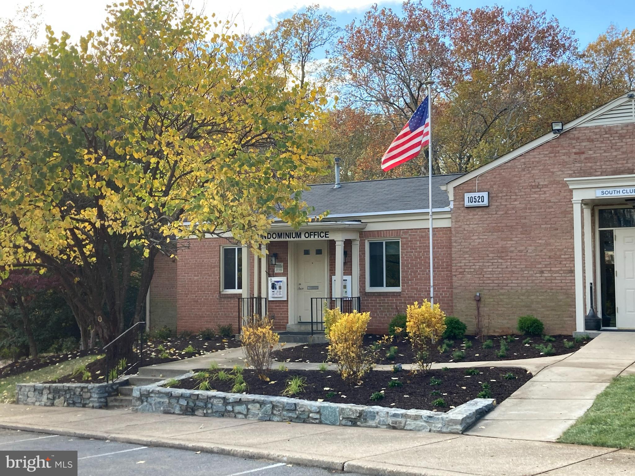 PARKSIDE CONDOMINIUMS - Residential Lease