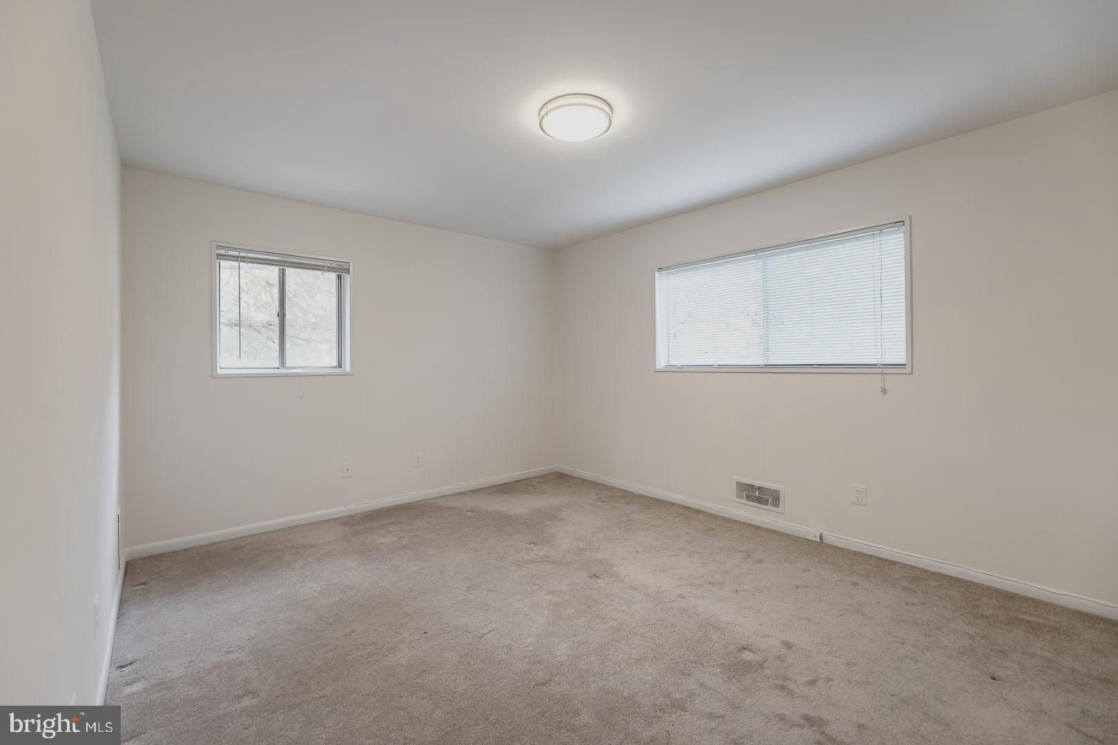 PARKSIDE CONDOMINIUMS - Residential Lease