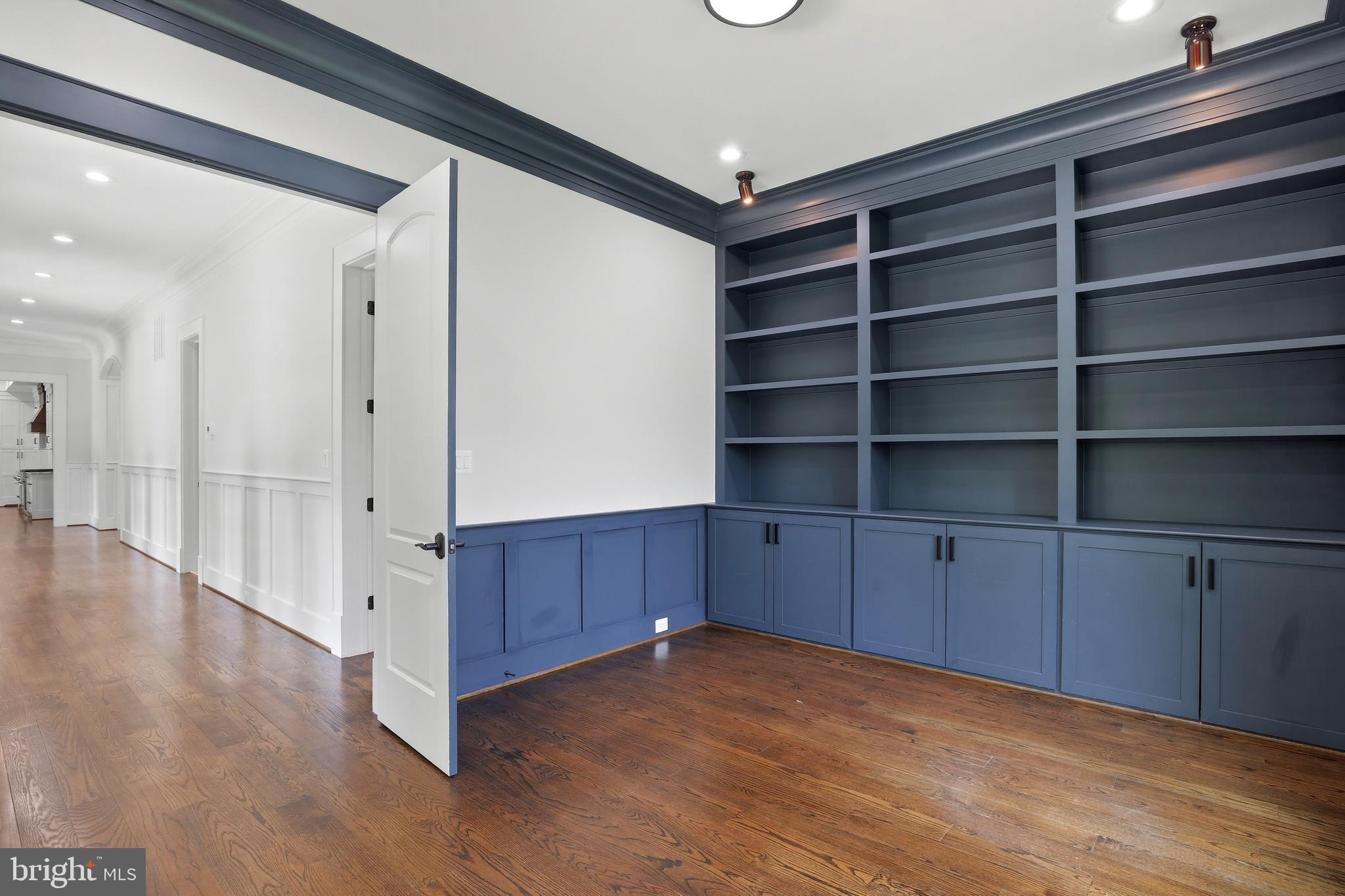 SANPINE SPRINGS - Residential