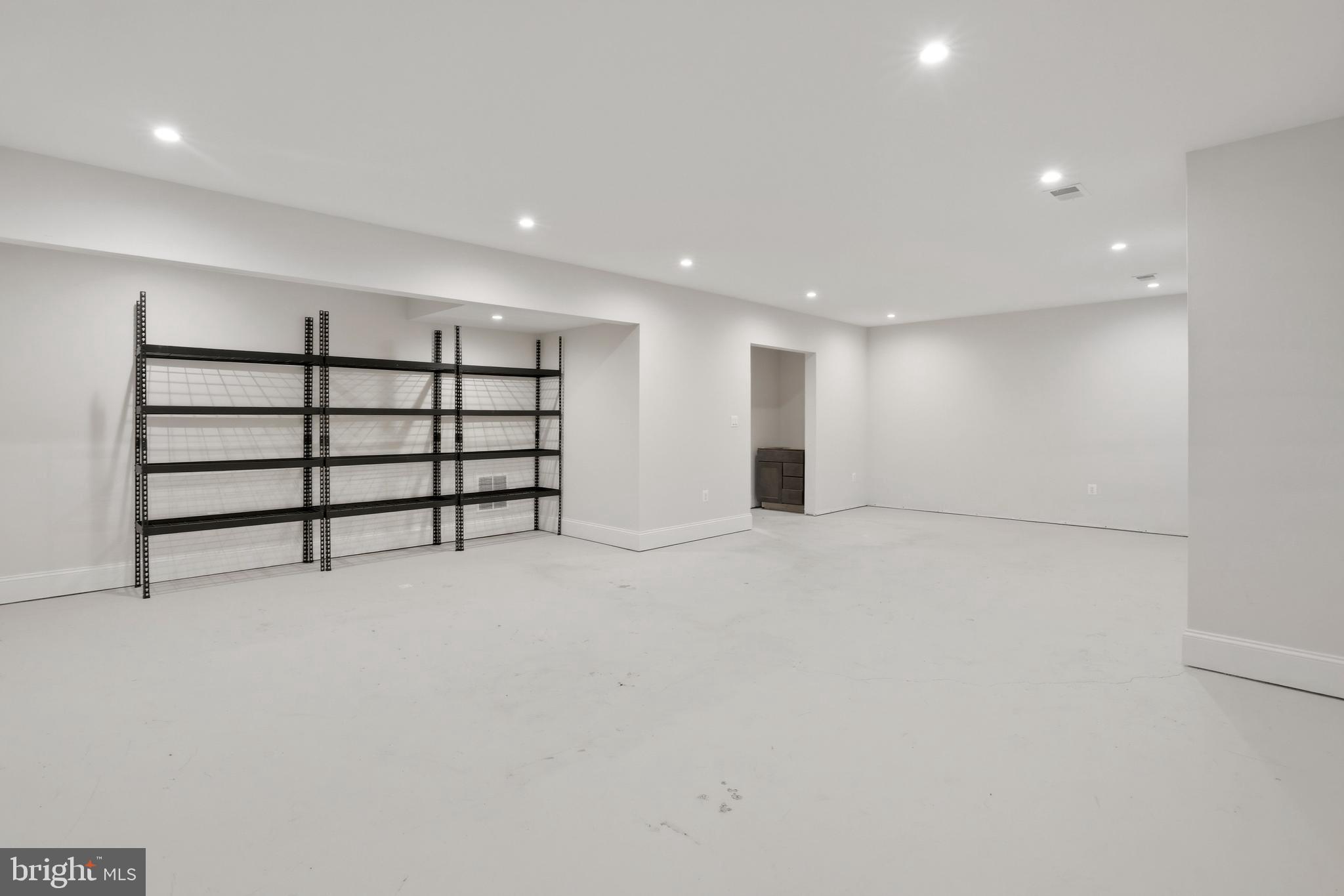 SANPINE SPRINGS - Residential