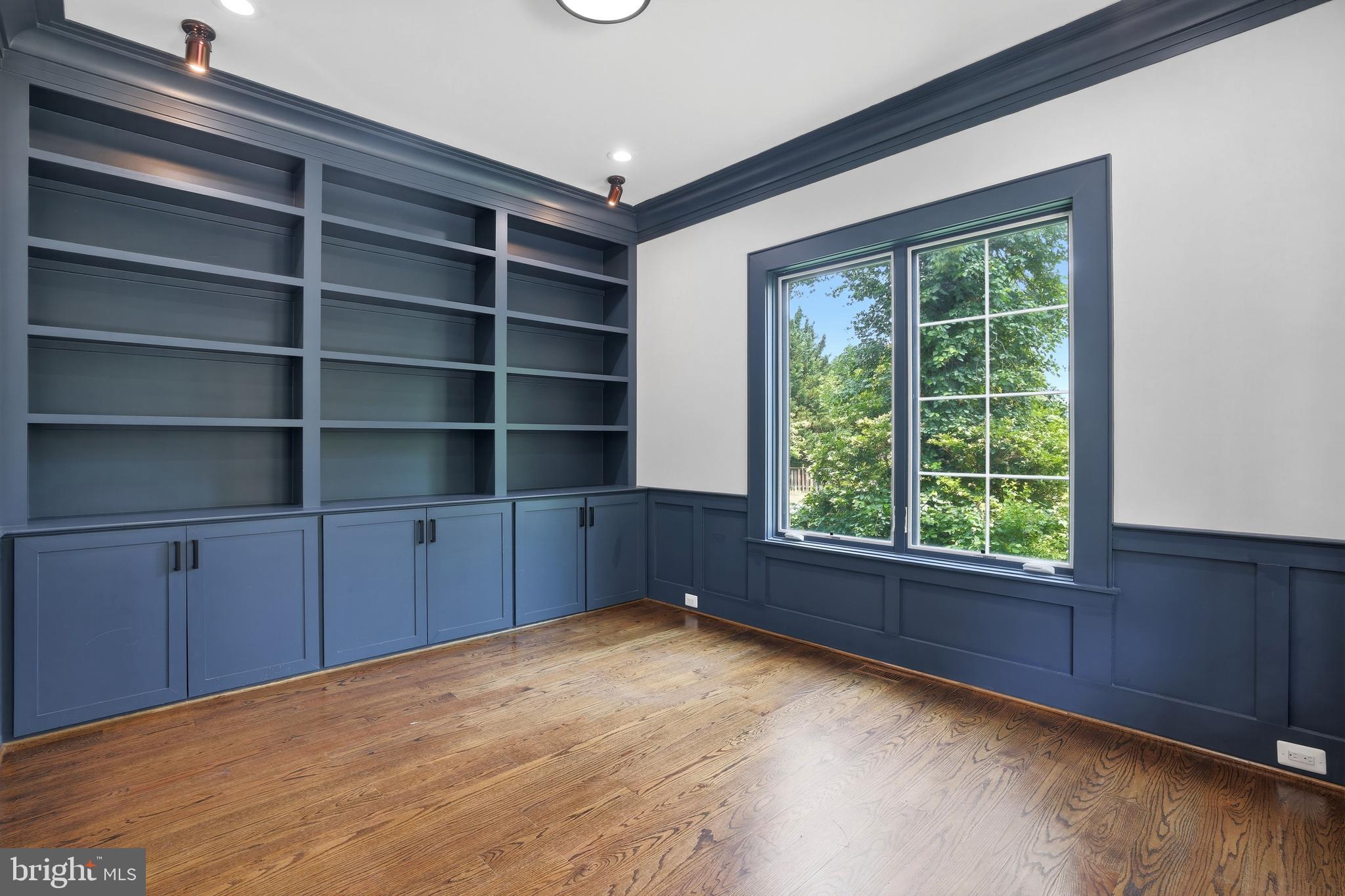 SANPINE SPRINGS - Residential