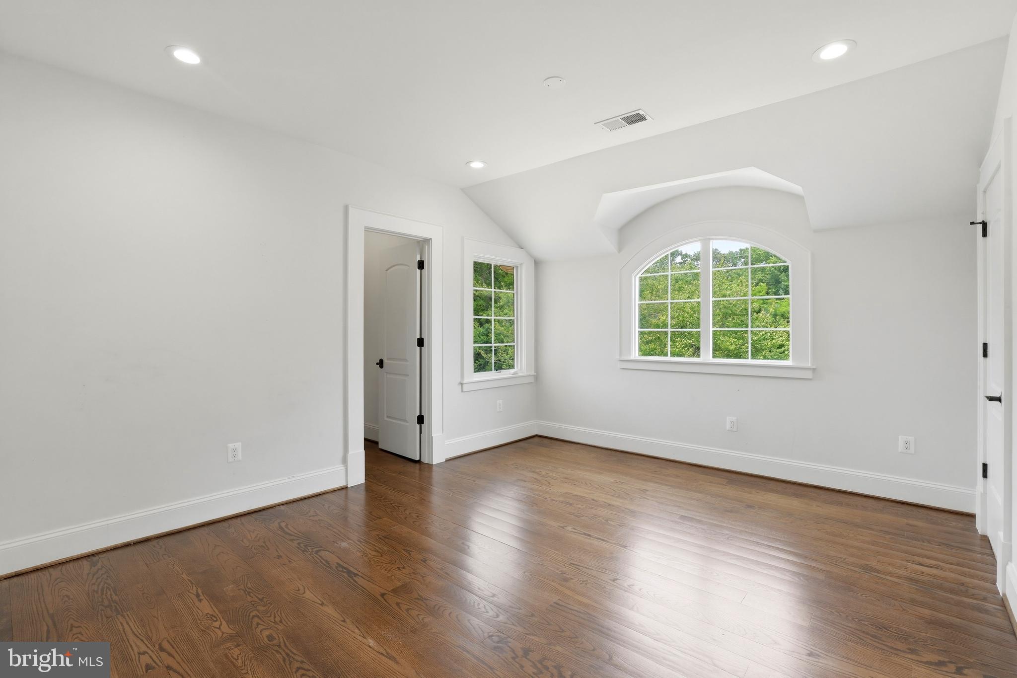 SANPINE SPRINGS - Residential