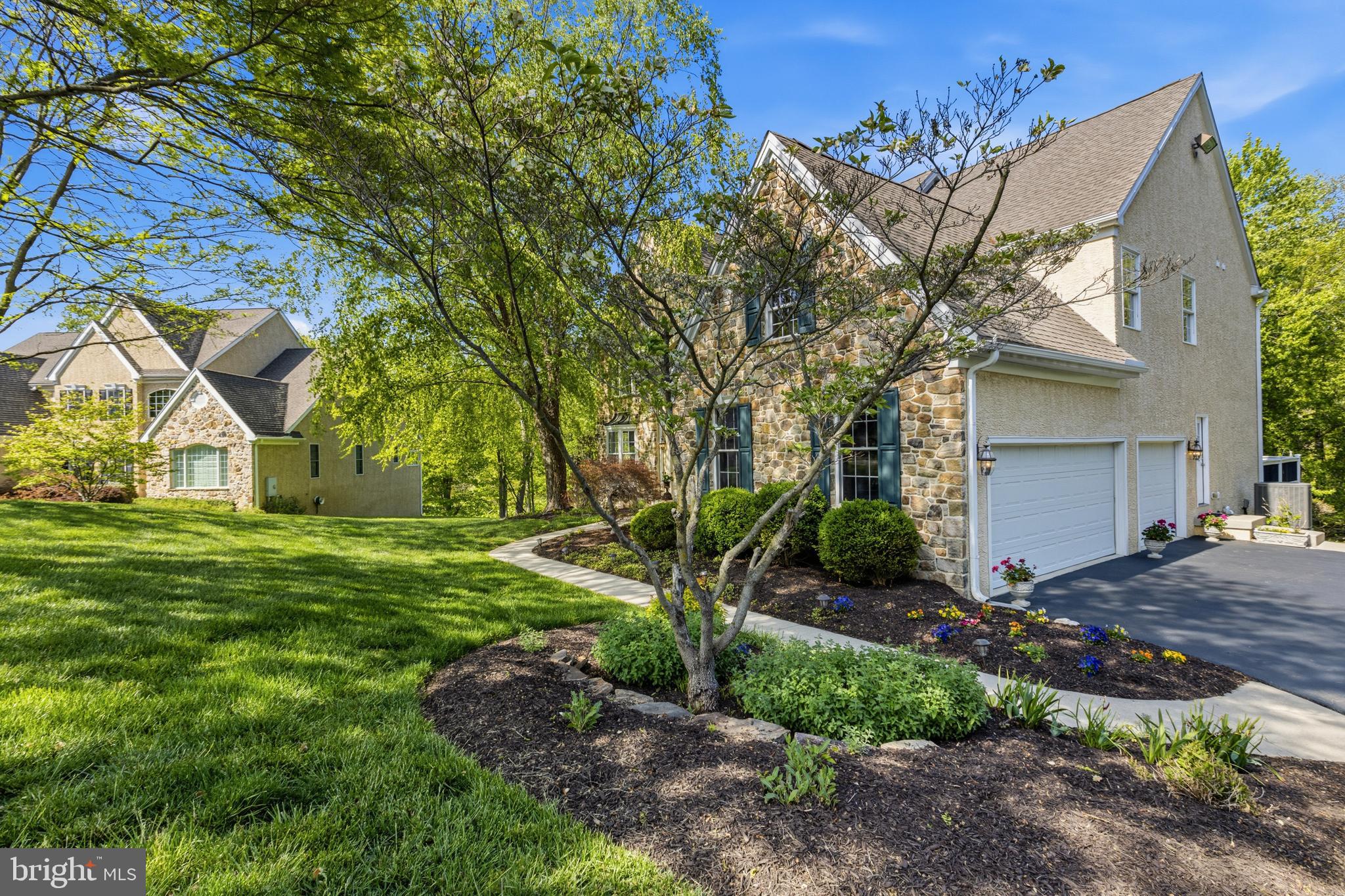 CHERRY CREEK - Residential