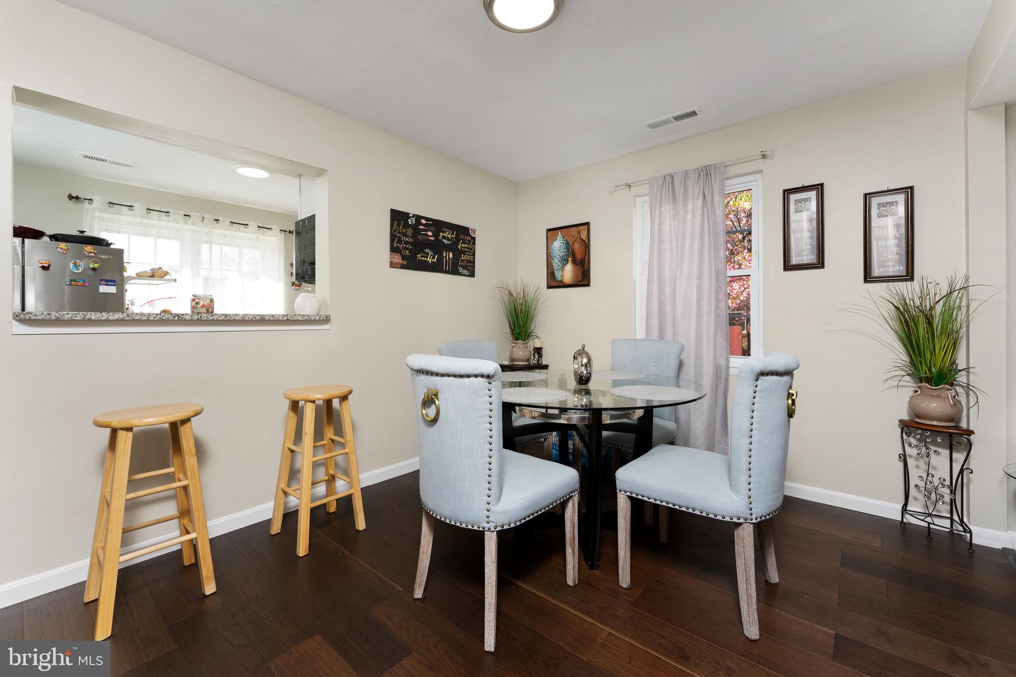 WILLIAMSTOWN - Residential