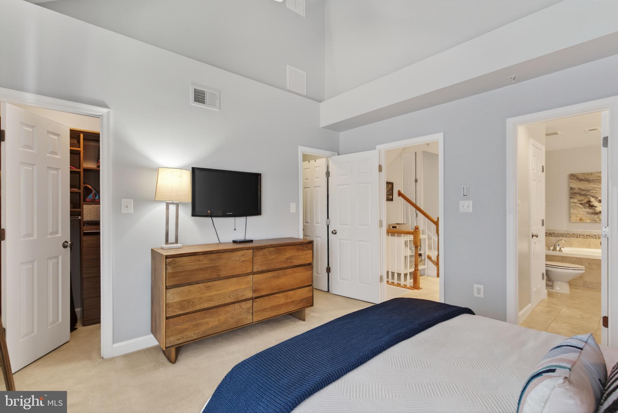 BALLSTON CREST - Residential