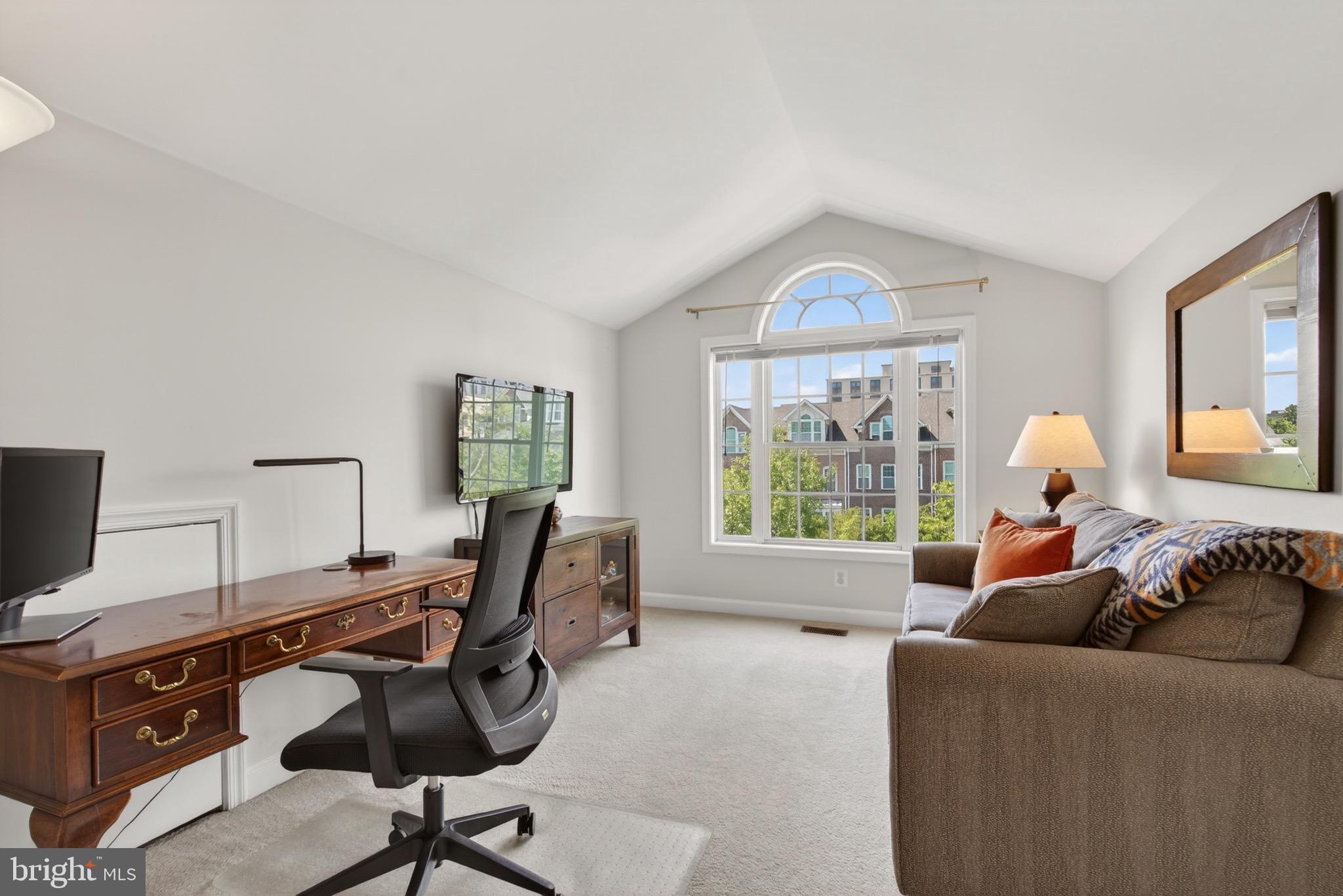 BALLSTON CREST - Residential