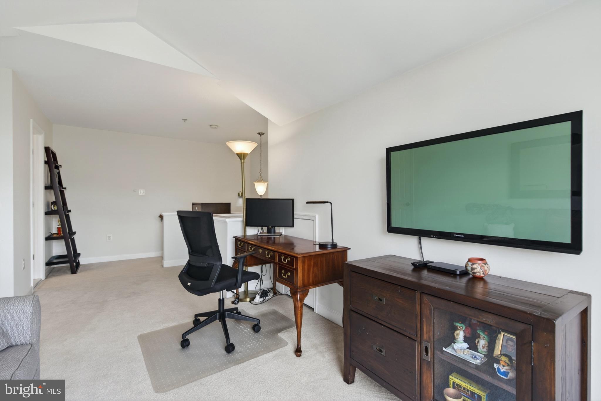 BALLSTON CREST - Residential