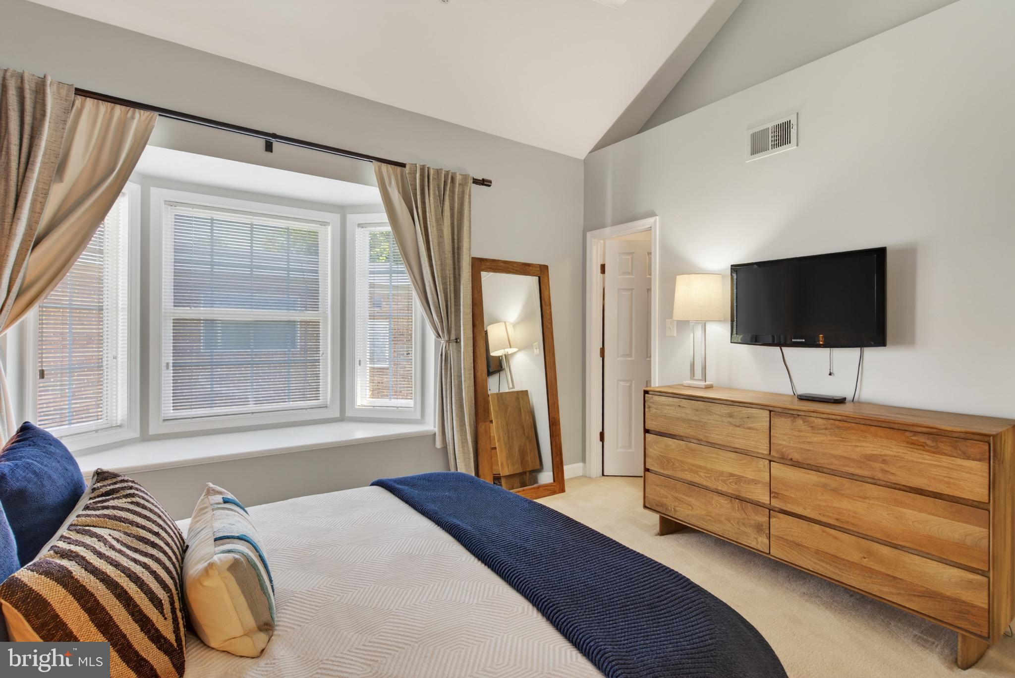 BALLSTON CREST - Residential