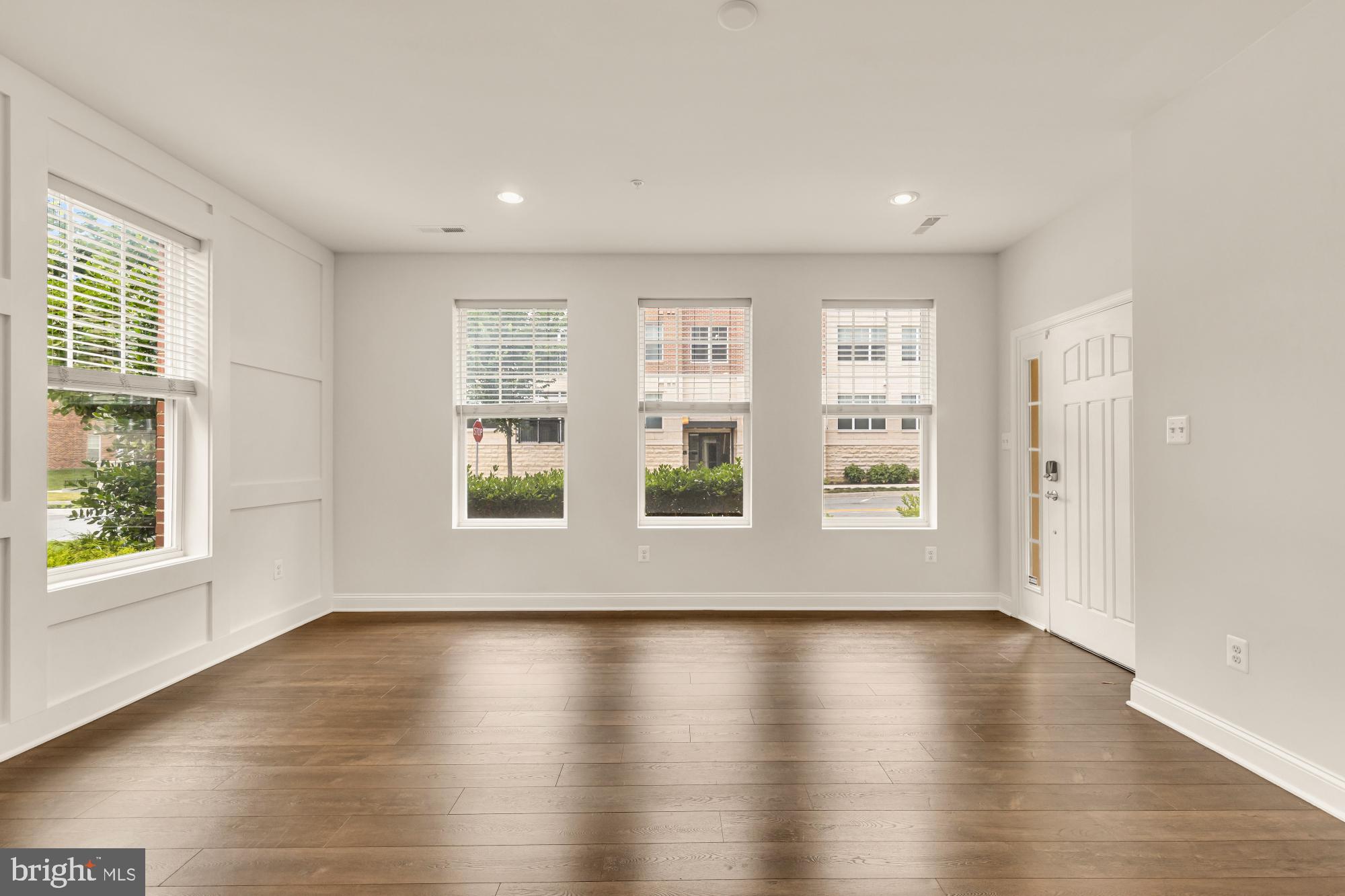 OXFORD SQUARE - Residential
