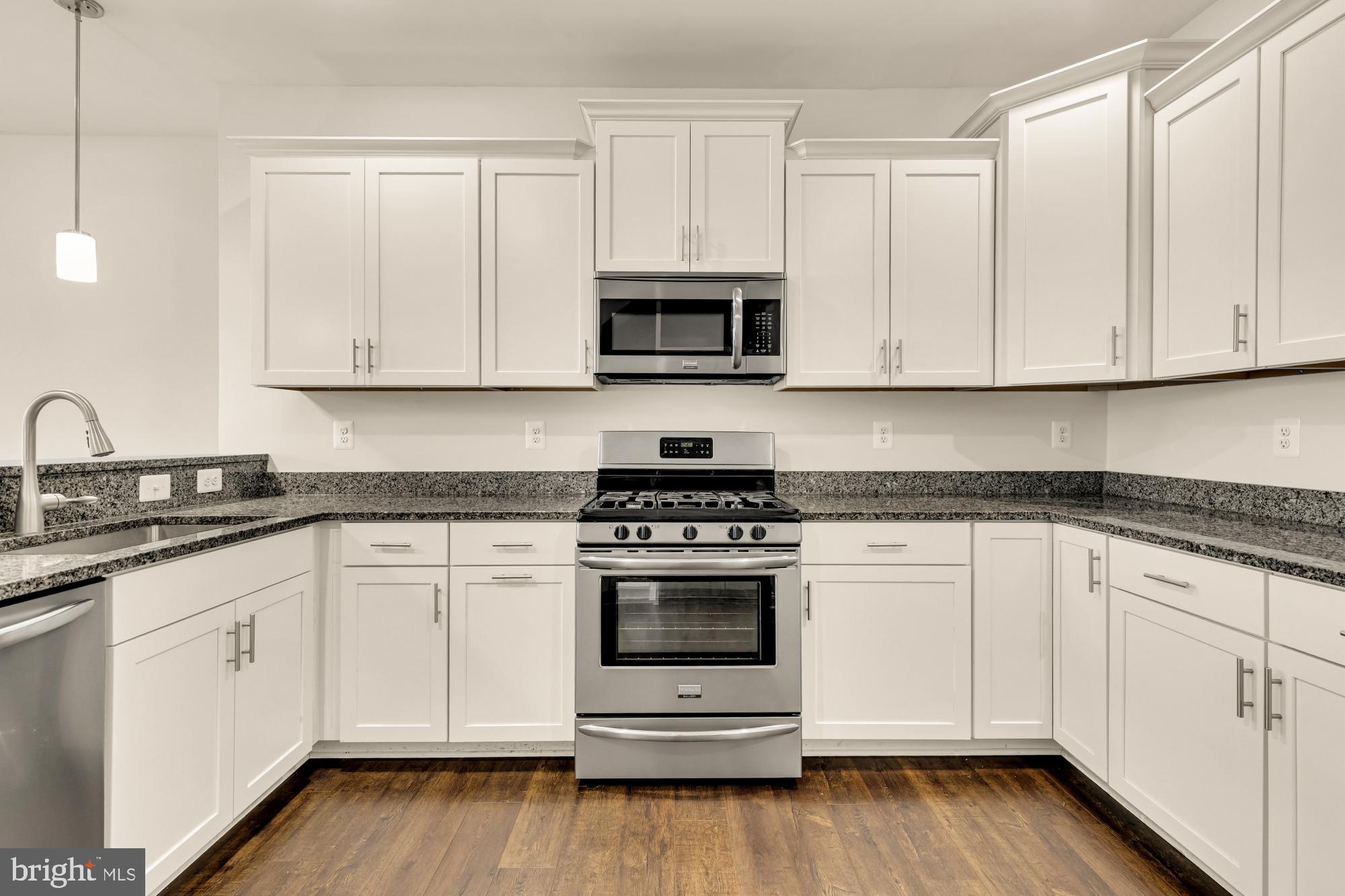OXFORD SQUARE - Residential