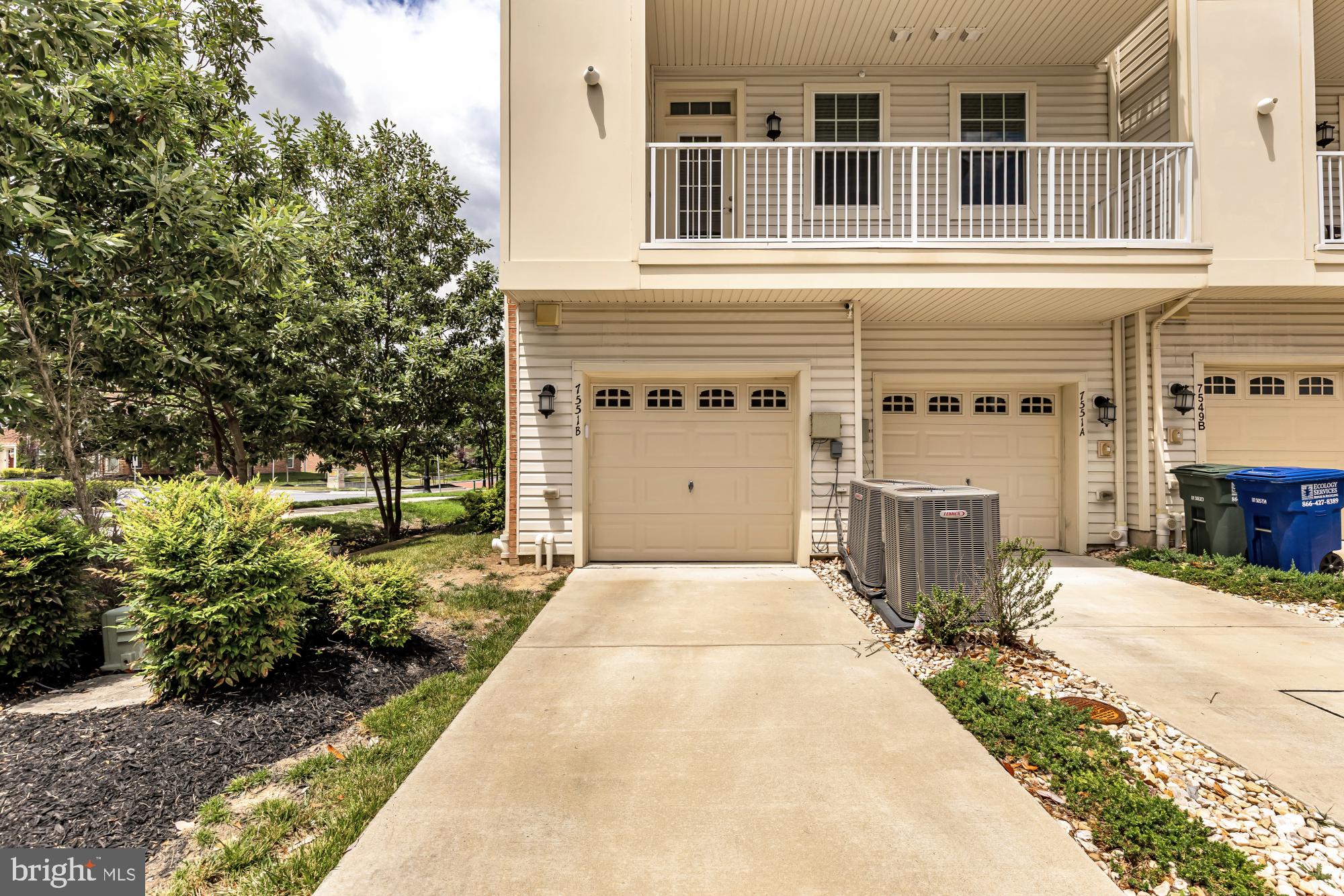 OXFORD SQUARE - Residential