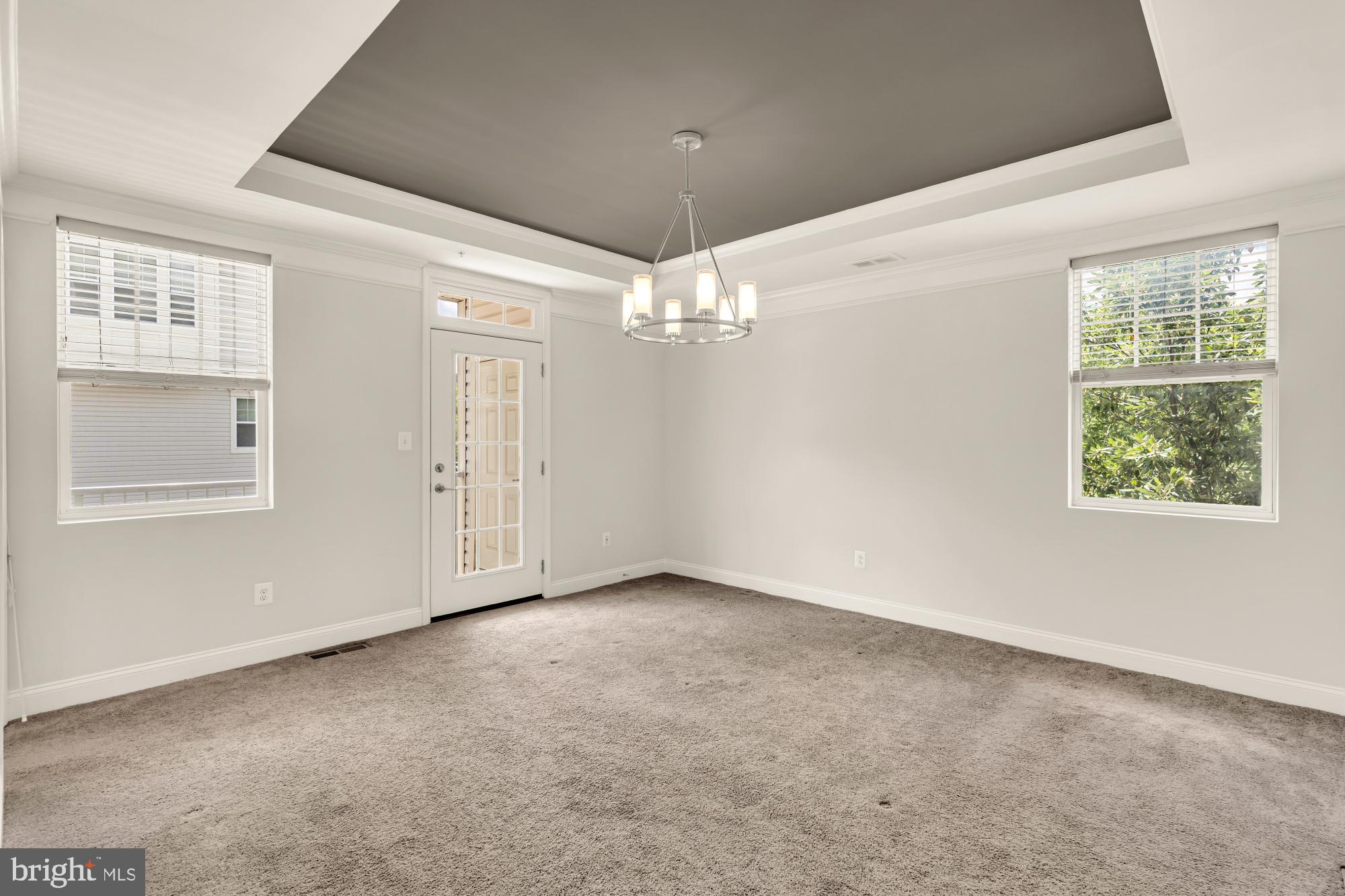 OXFORD SQUARE - Residential