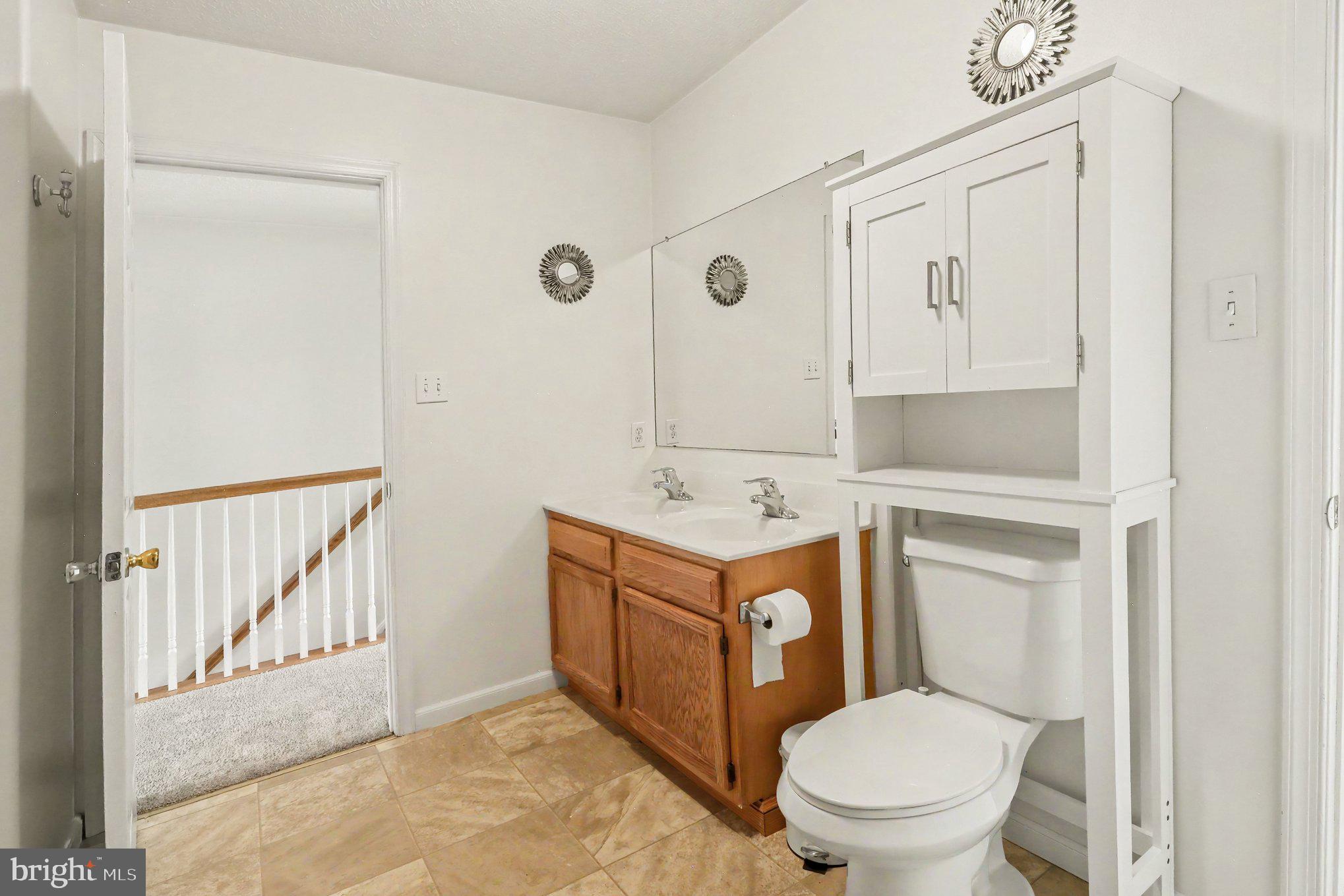 WALNUT HILL - Residential