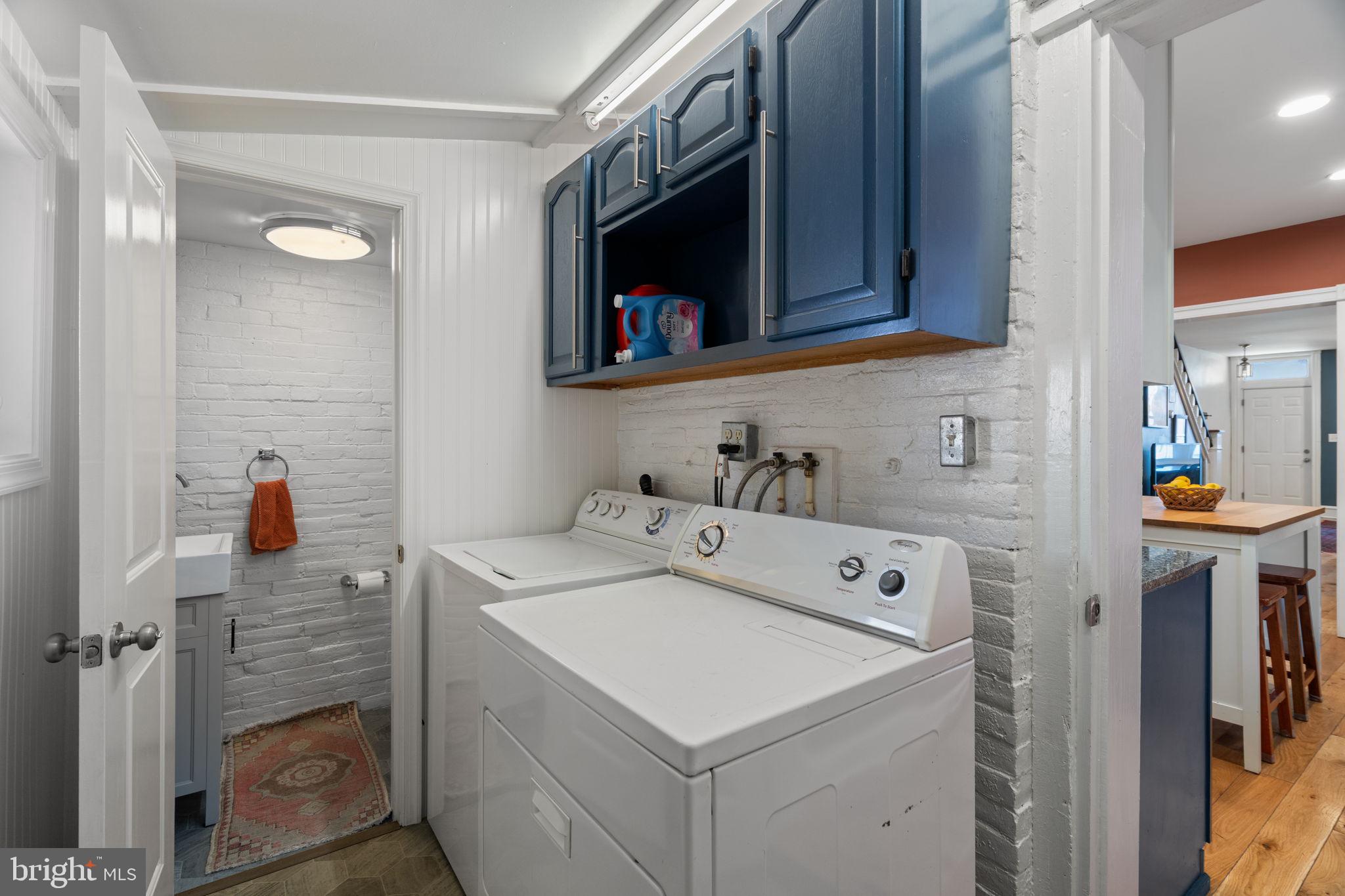 WALNUT HILL - Residential