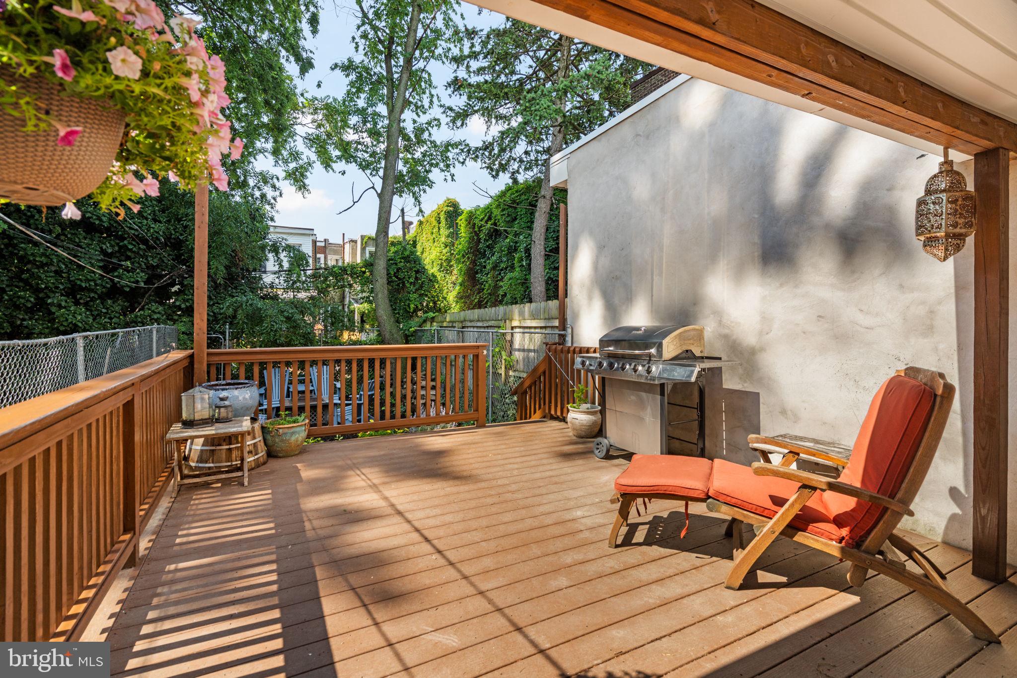 WALNUT HILL - Residential