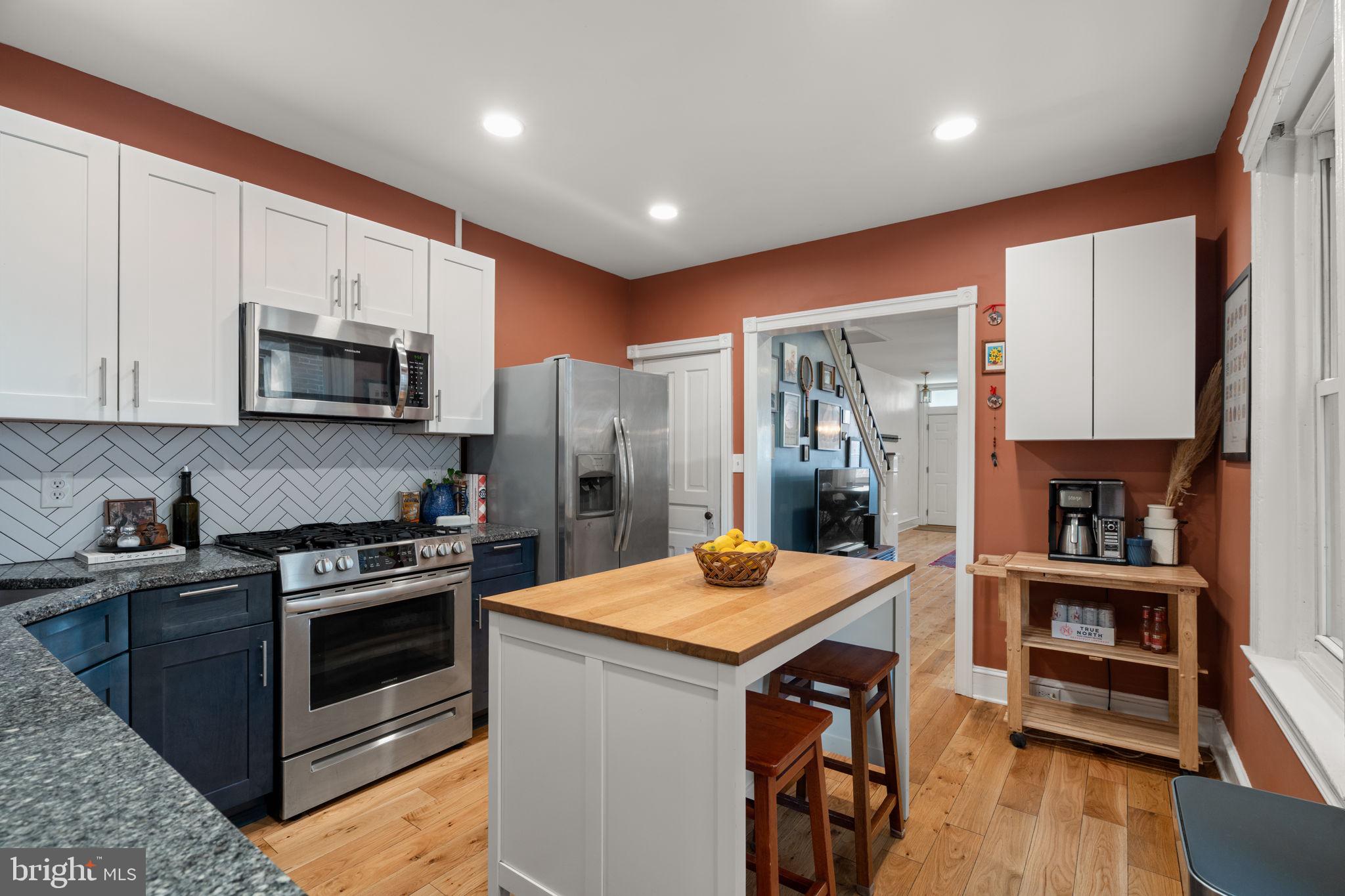 WALNUT HILL - Residential
