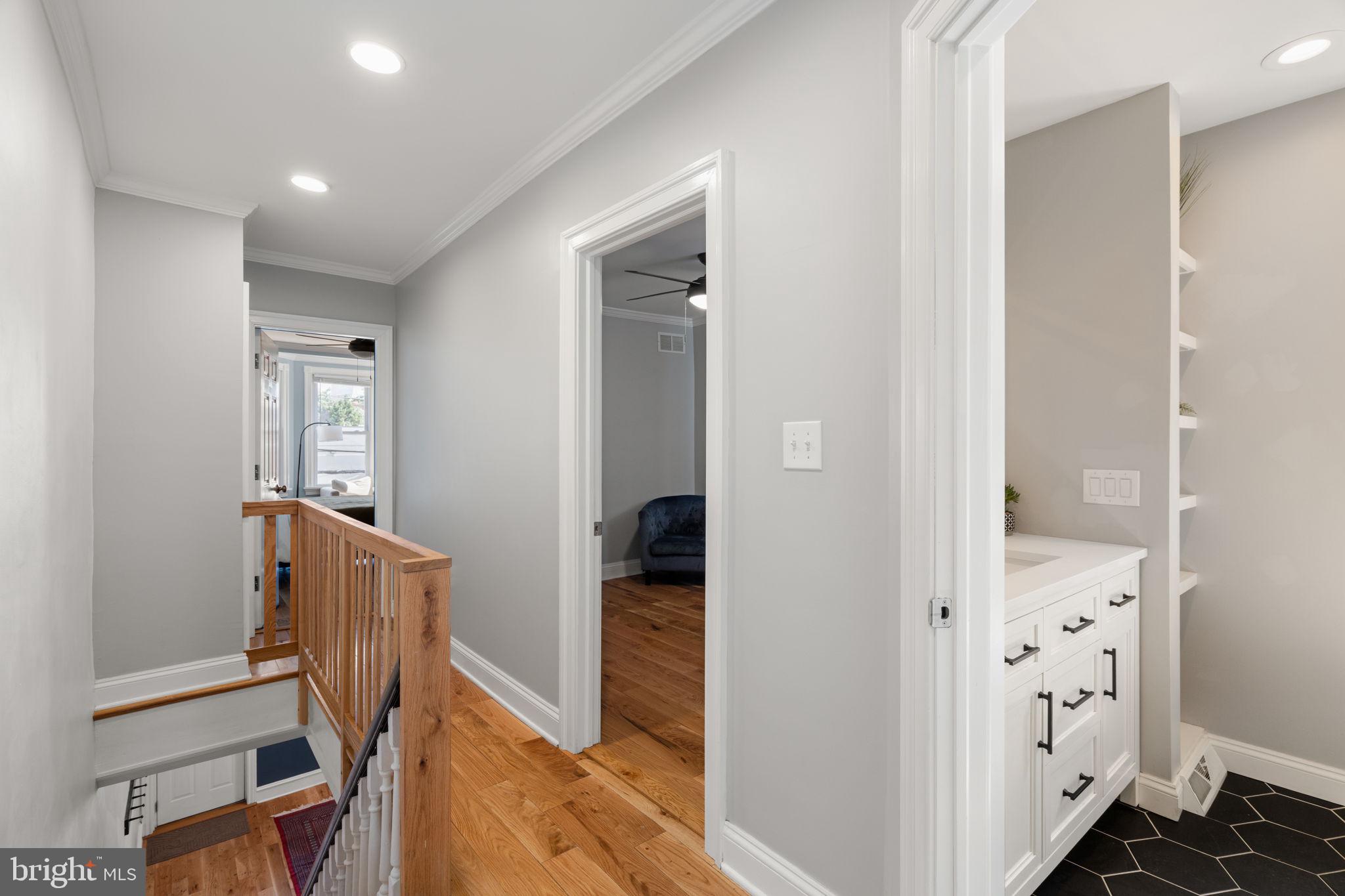 WALNUT HILL - Residential