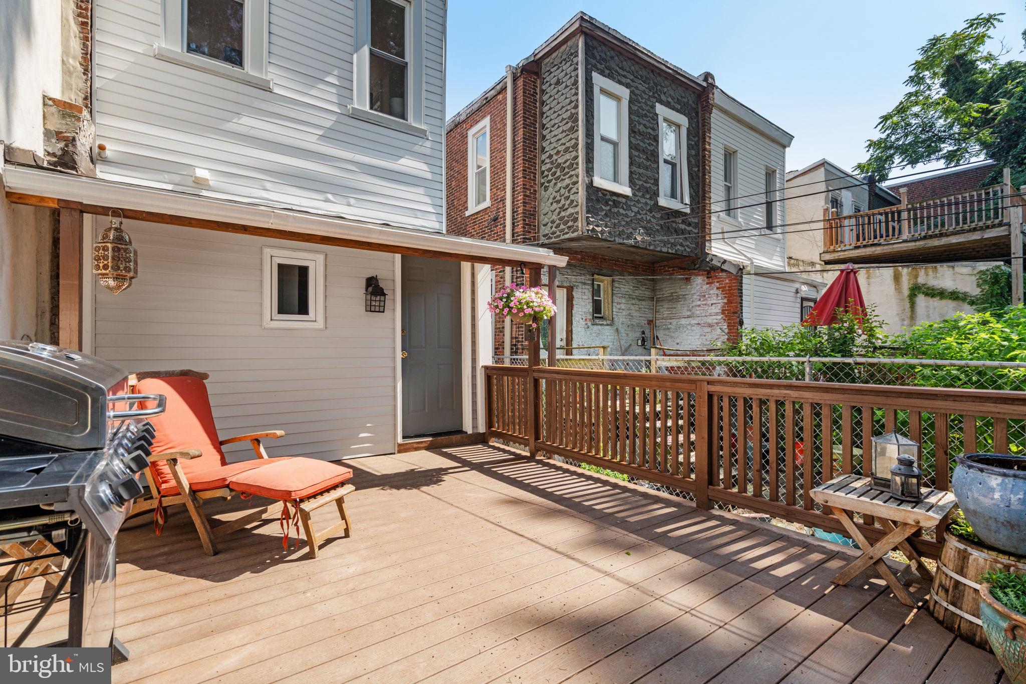 WALNUT HILL - Residential