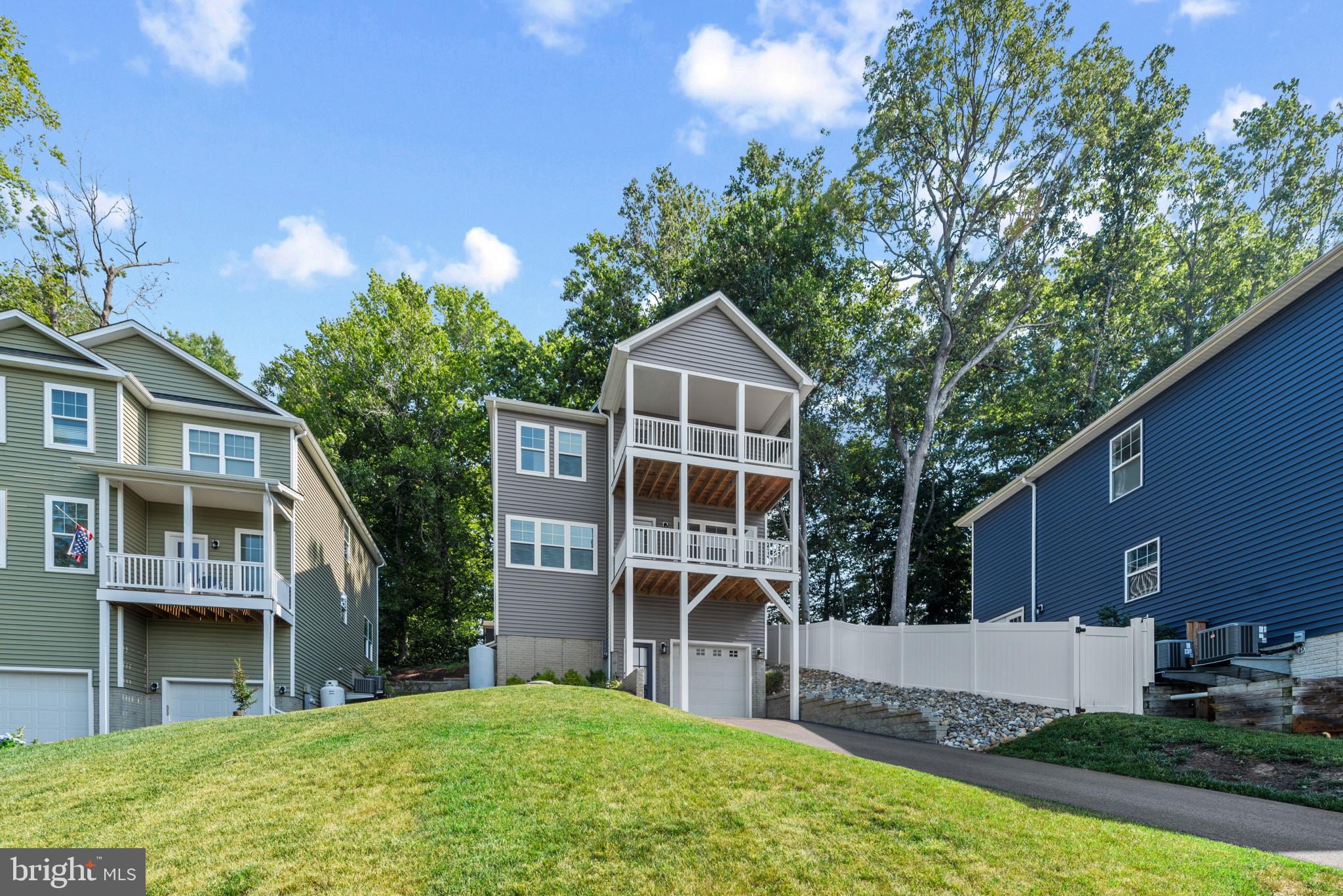 LOCH HAVEN BEACH - Residential