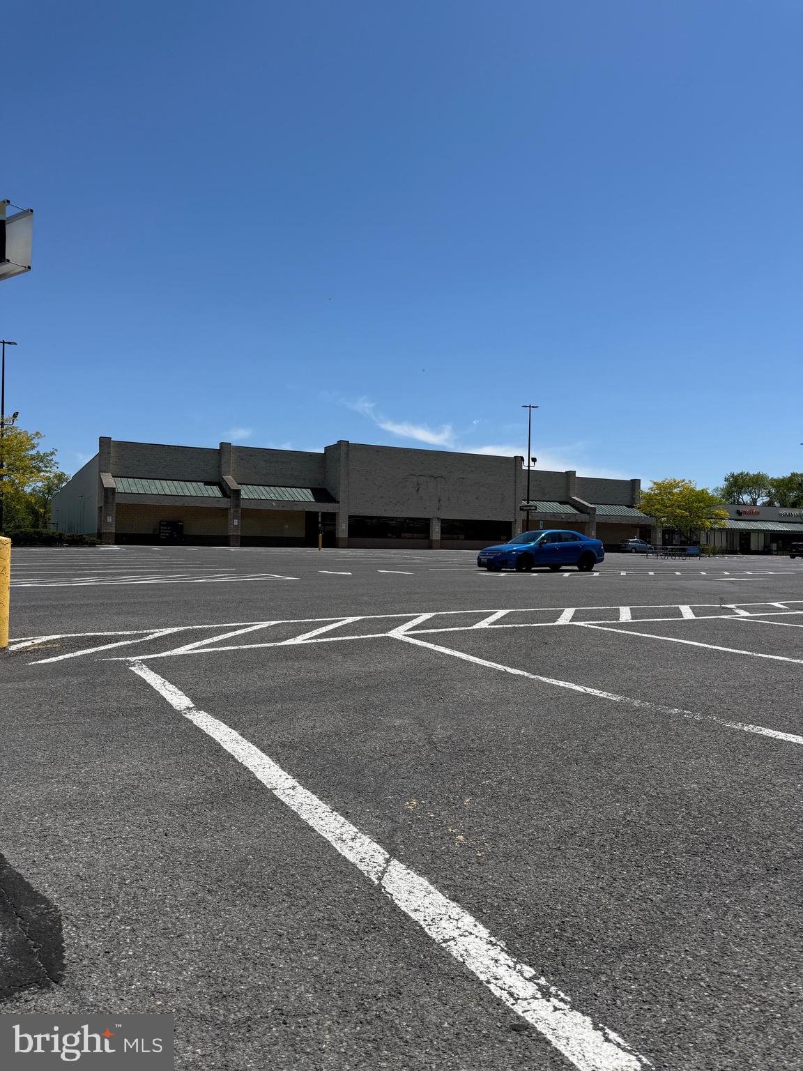 Private Sale 1999 Shopping Center with Vacant Anchor - Weis Markets Vacated 3/2026