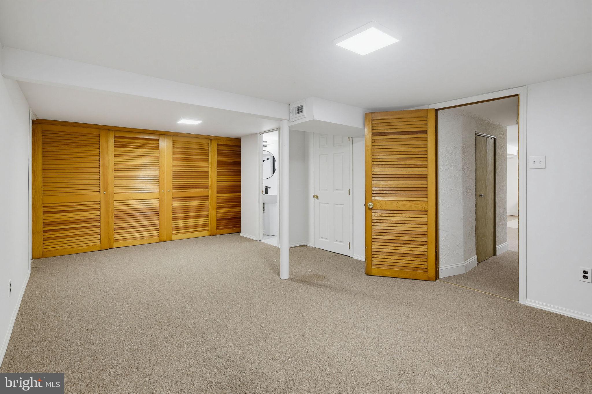 TWIN RIVER BEACH - Residential