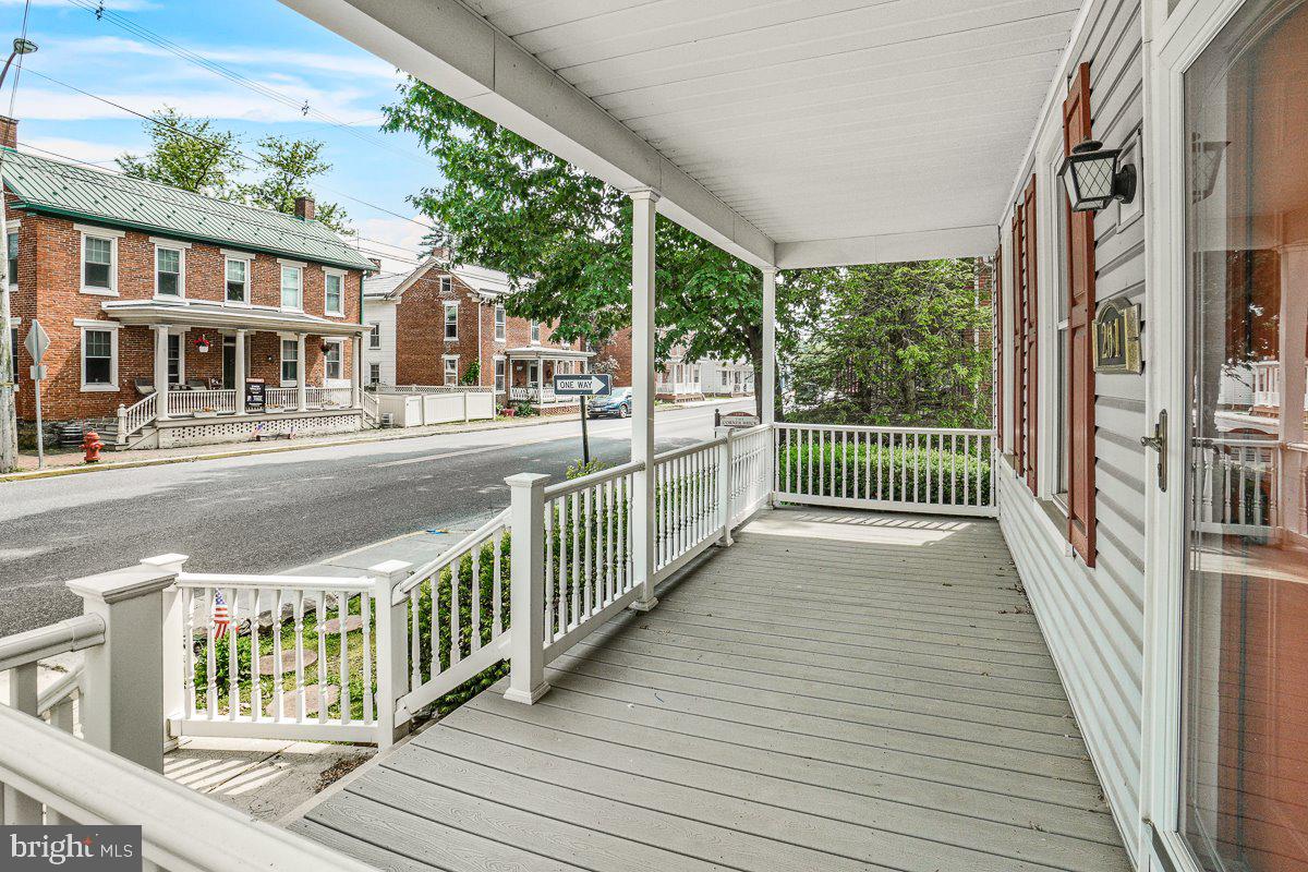 MAIN STREET - Residential Lease