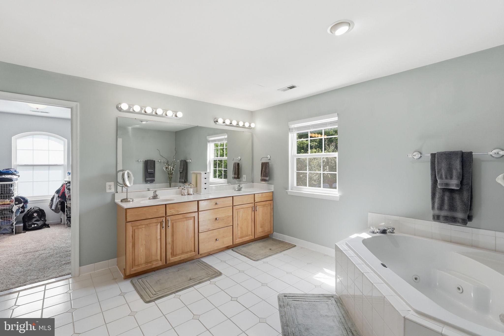 CASTLETON - Residential