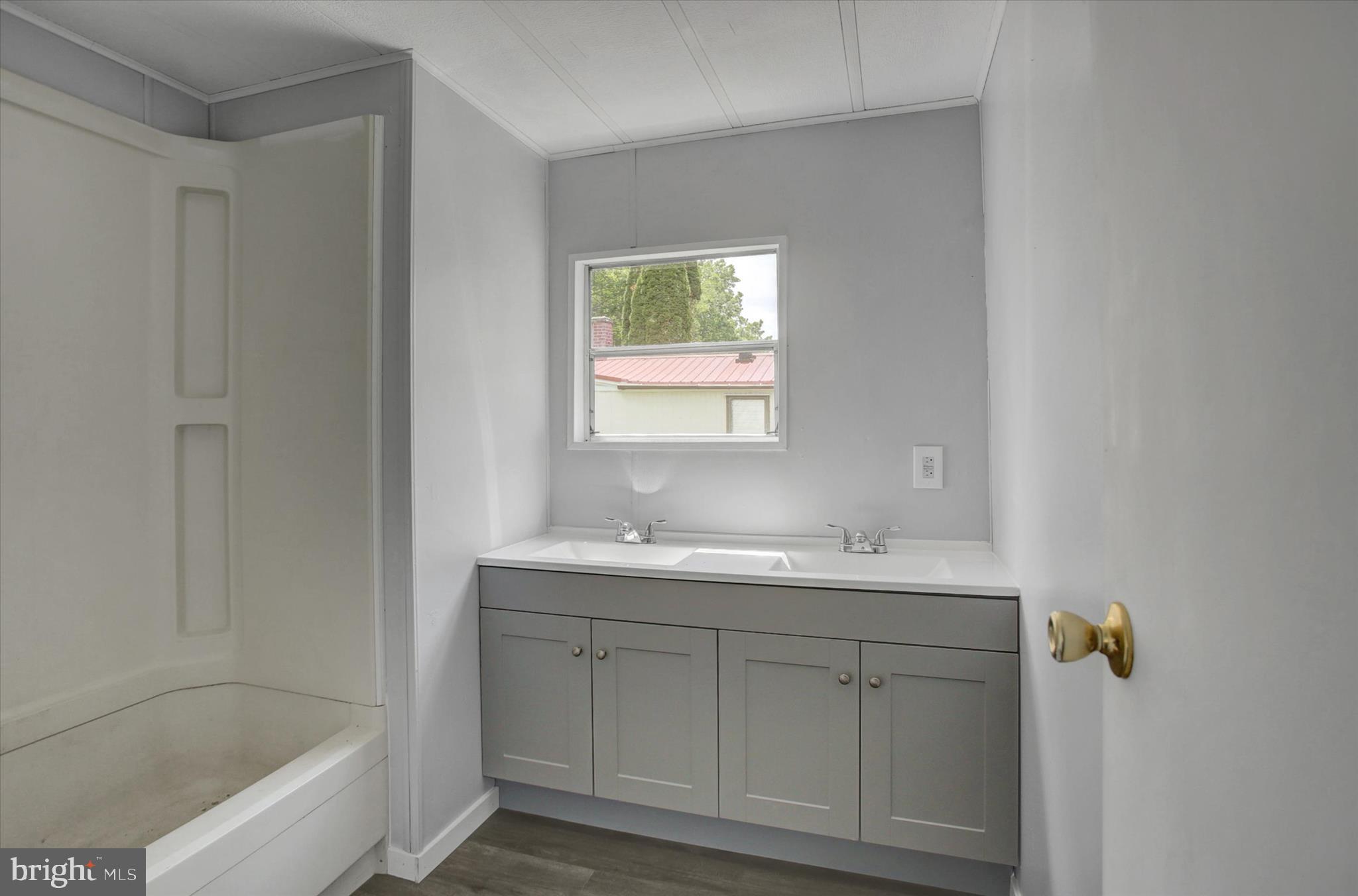 SHIPPENSBURG MOBILE ESTATES - Residential