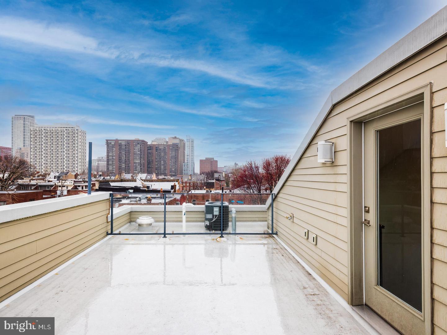 SOCIETY HILL - Residential