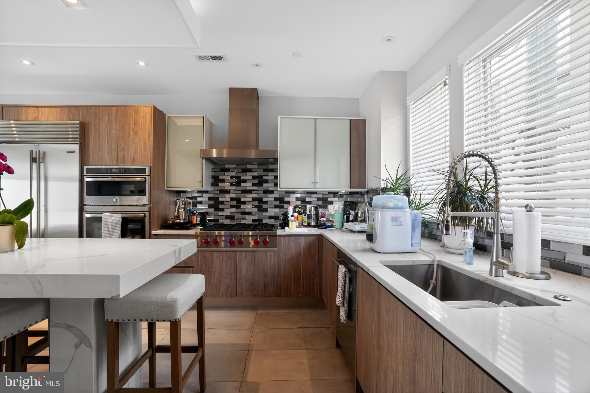 SOCIETY HILL - Residential