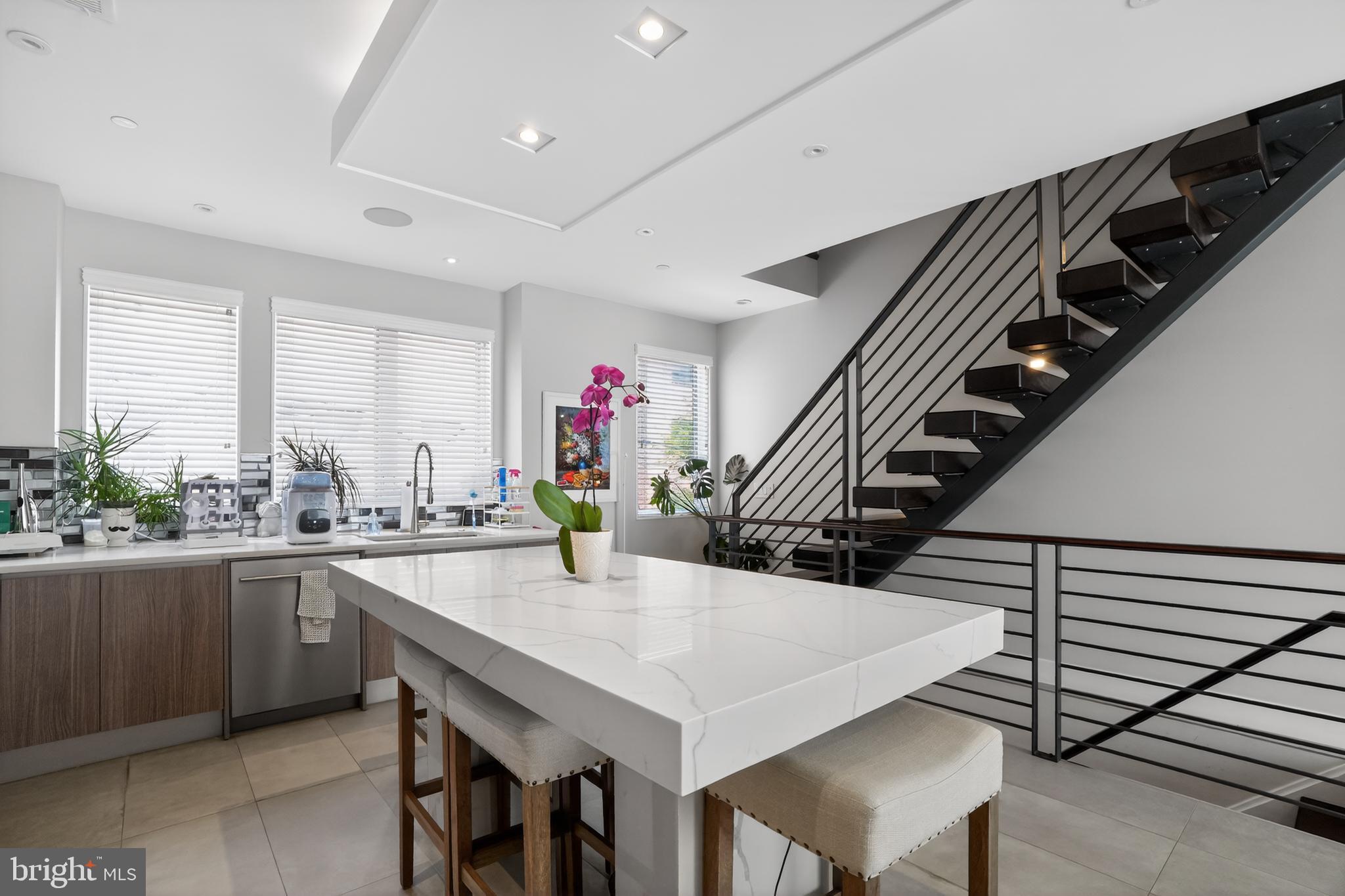 SOCIETY HILL - Residential