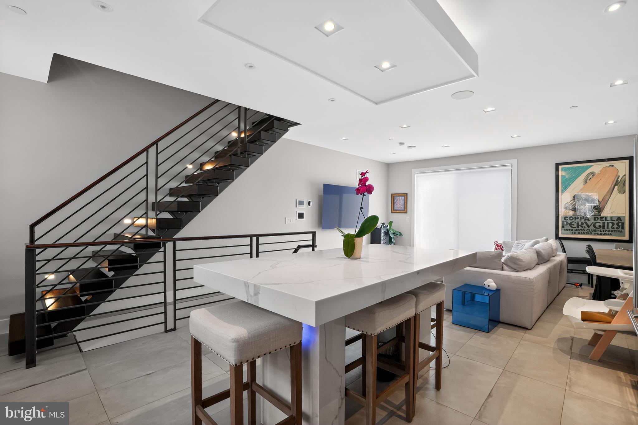 SOCIETY HILL - Residential